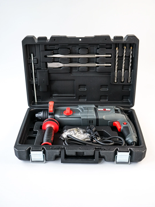 Professional perforator RIKORD keys bilan, zarbali drel, uskunalar to'plami