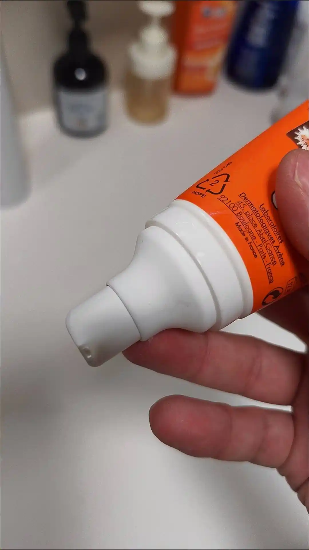 Avène Cleanance Sunscreen SPF 50+ Для жирной и склонной к акне кожи. Высокая защита UVA/UVB