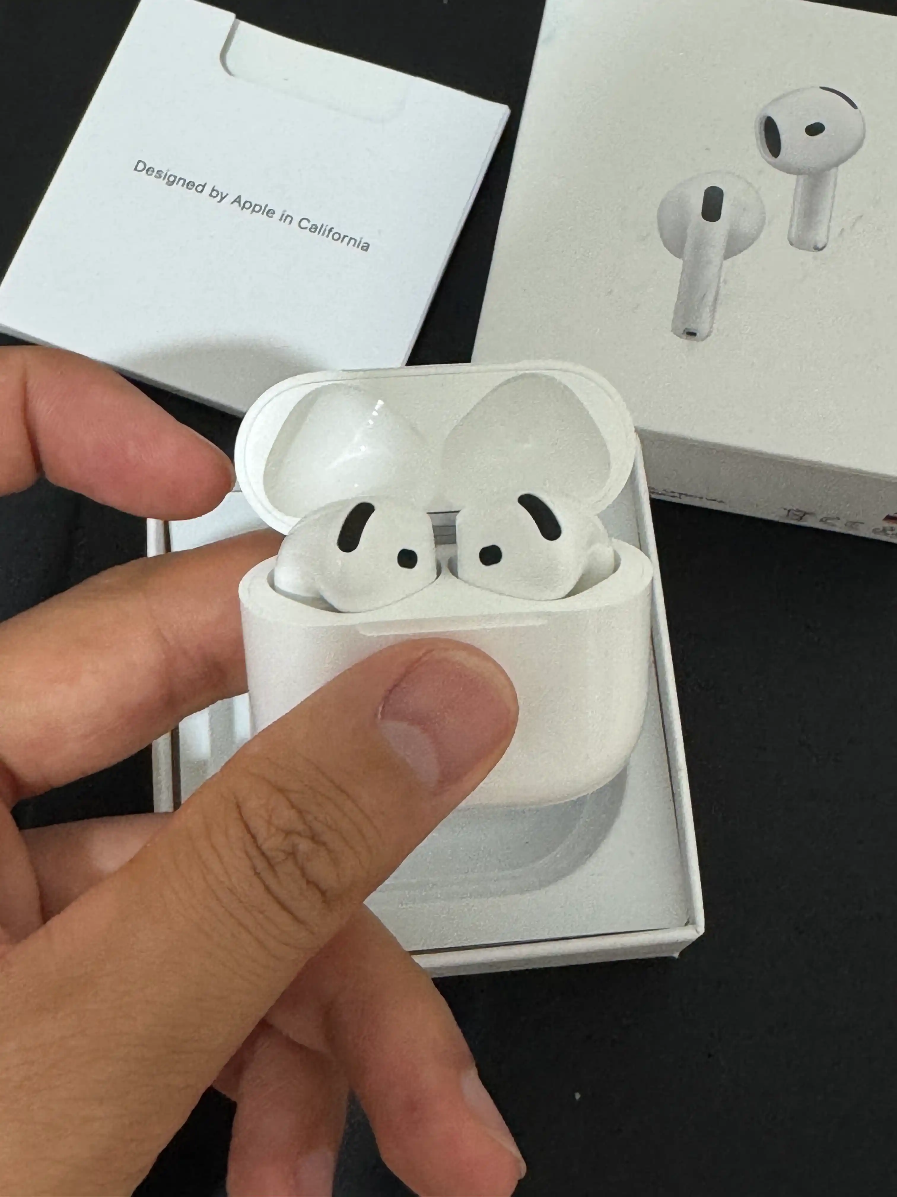 Simsiz quloqchin Pods 4 ANC bluetooth naushnik barcha smartfonlar uchun (ANC ishlaydi)