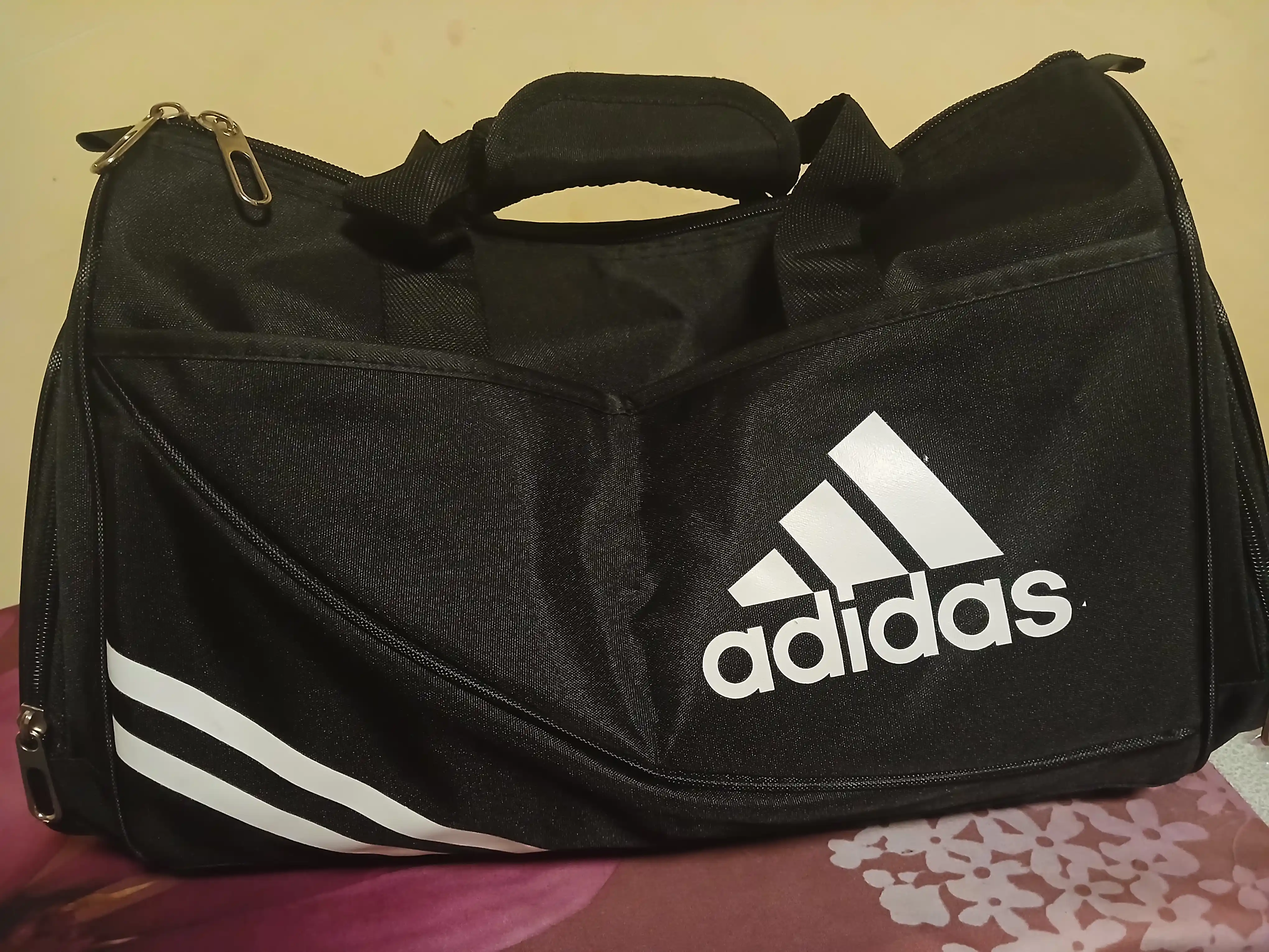 4 xil o'lchamdagi sport sumkasi, kundalik, sayohat va sport mashg'ulotlari uchun