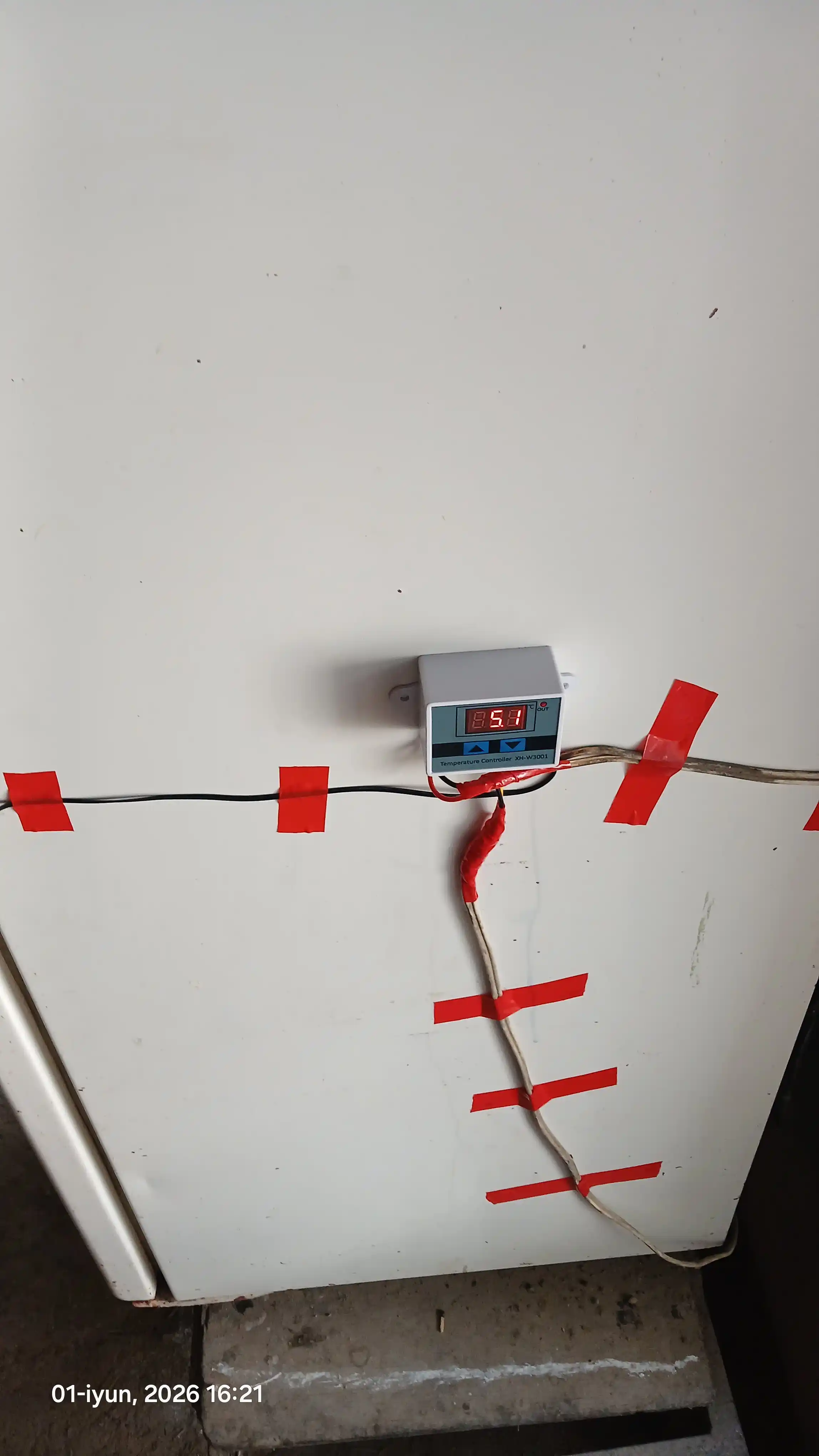 XH-W3001 raqamli harorat regulator (termostat)