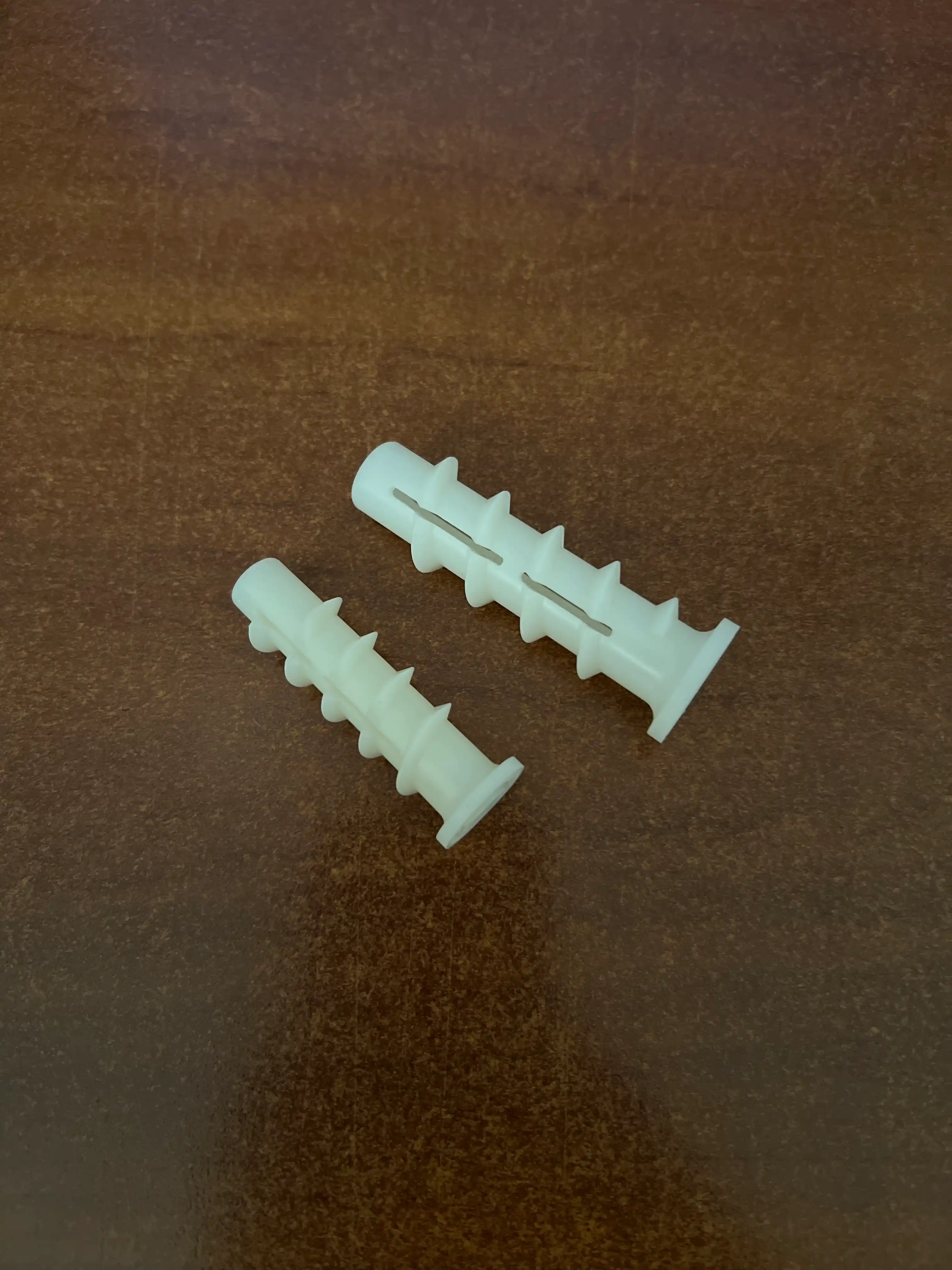 4x50, 6x50, 8x60, 10x70 mm o‘lchamli penoblok uchun montaj anker