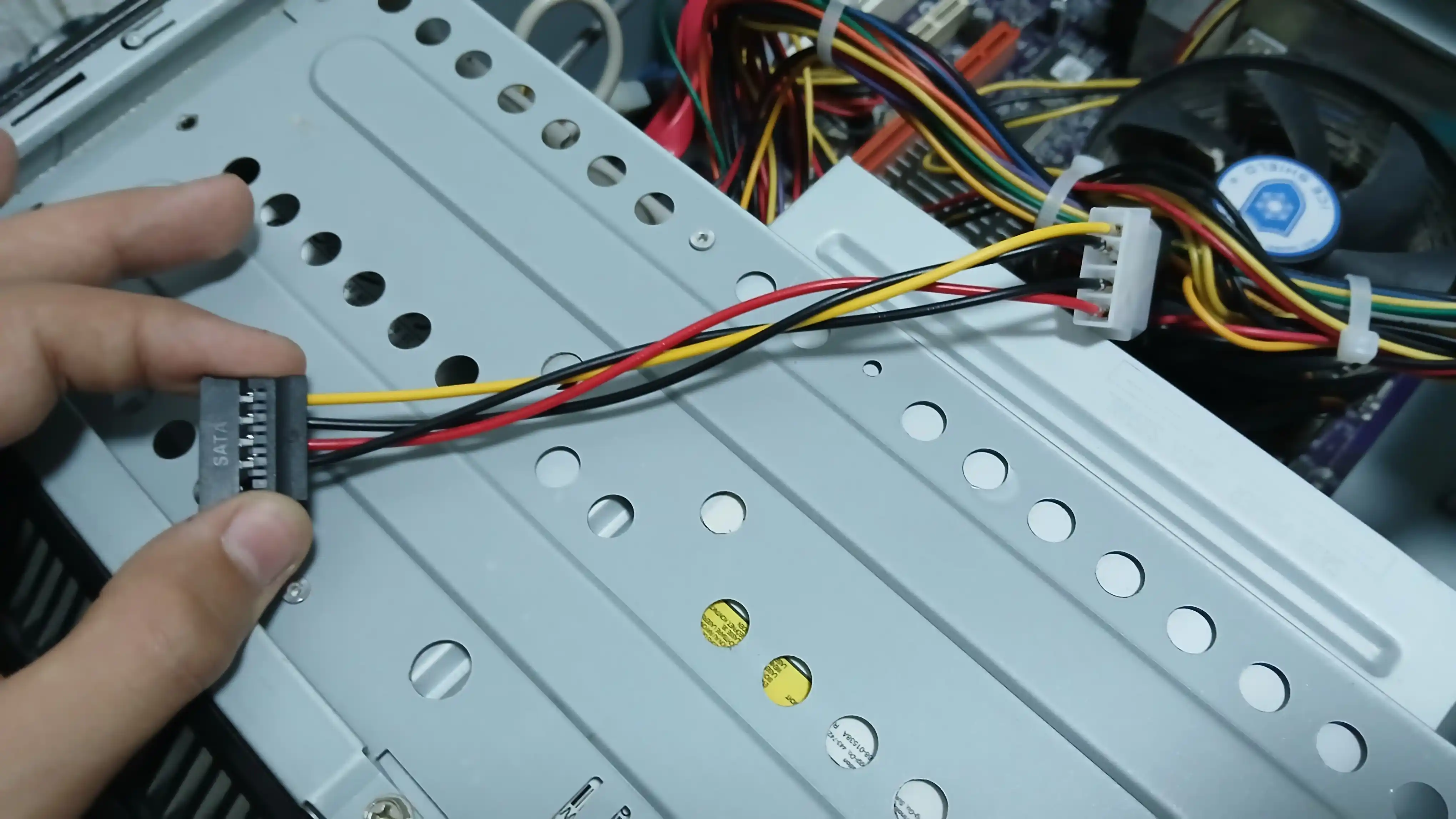 Кабель переходник питания Molex 4-Pin - SATA 15-Pin