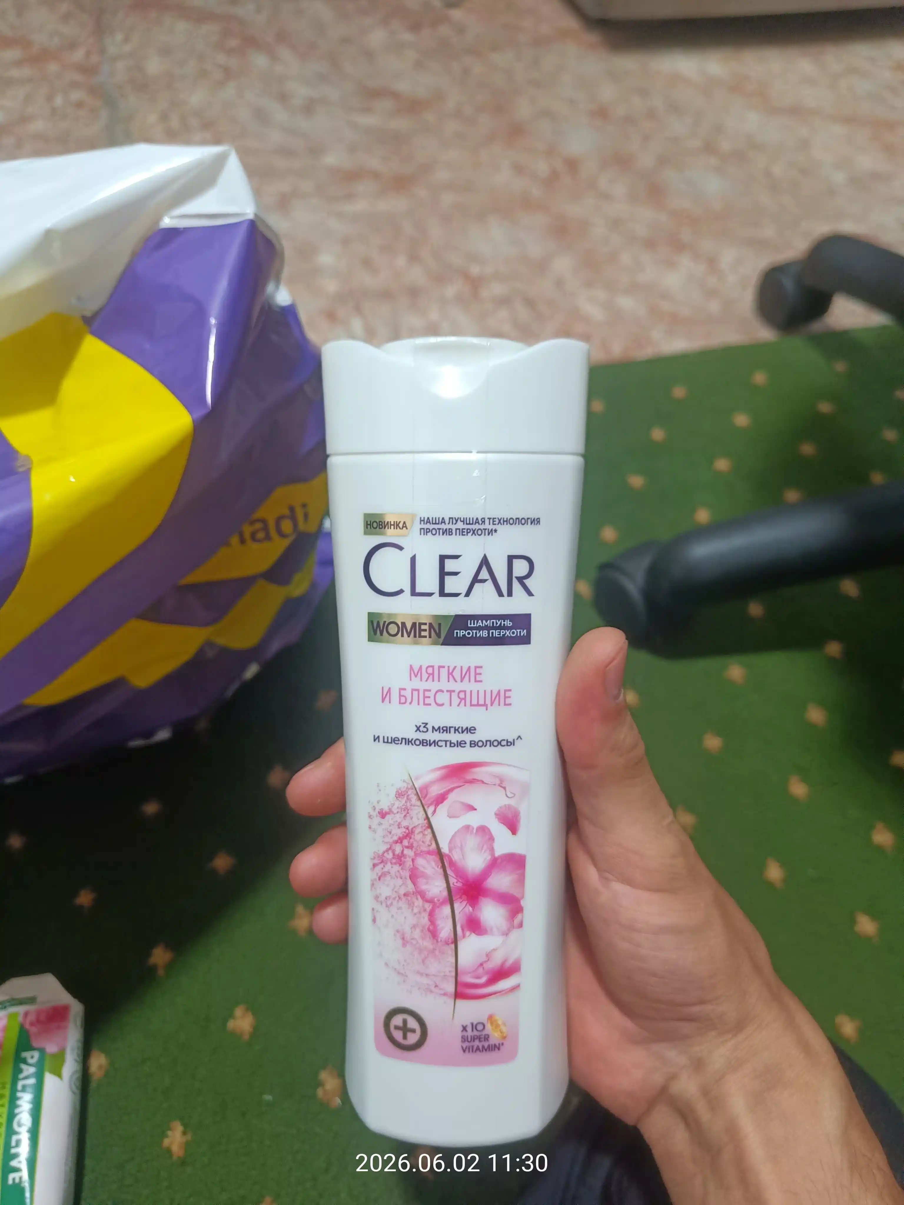 Шампунь для волос Clear Women «Мягкие и блестящие», против перхоти, 380 мл