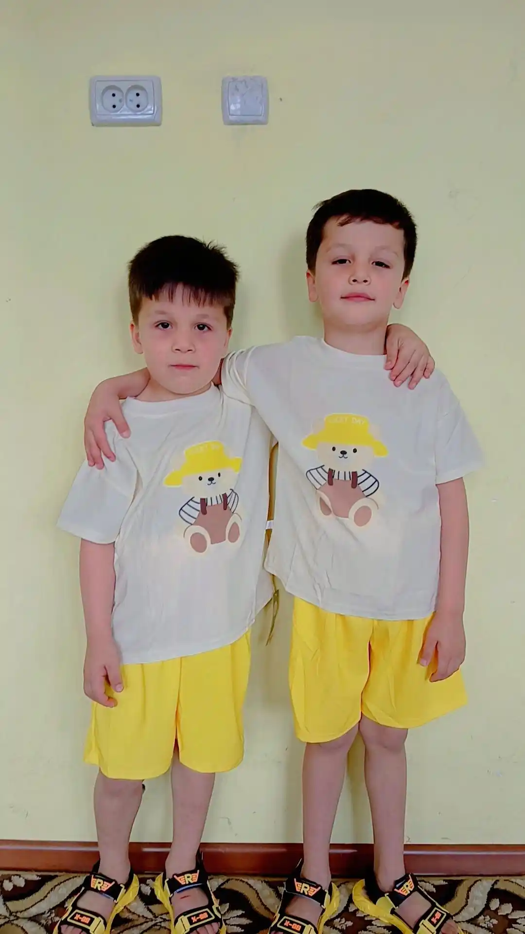 Детский летний костюм (футболка + шорты) , размеры 90–130