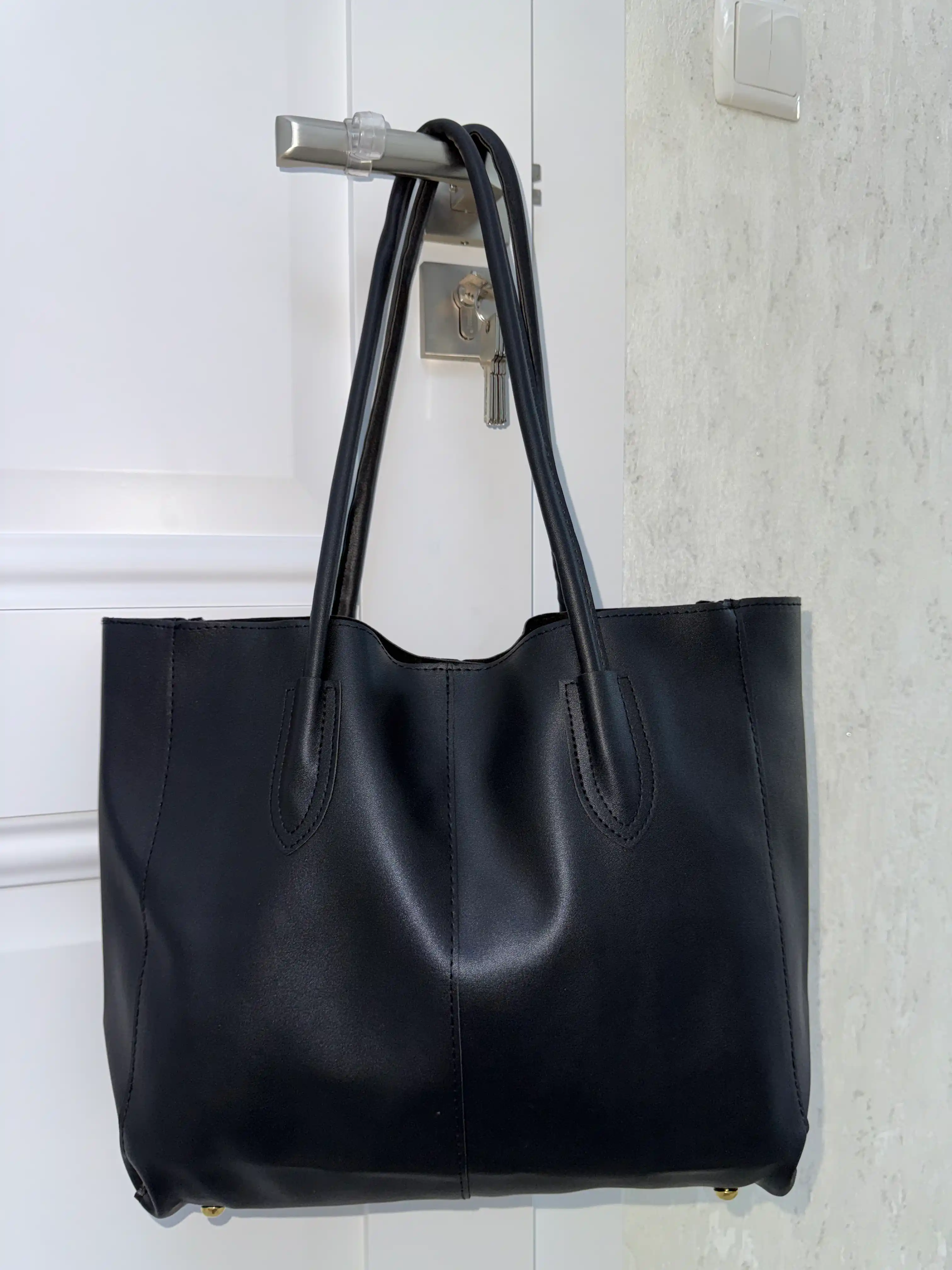Ayollar uchun katta shopper sumka, PU charm tote, ish va hujjatlar uchun