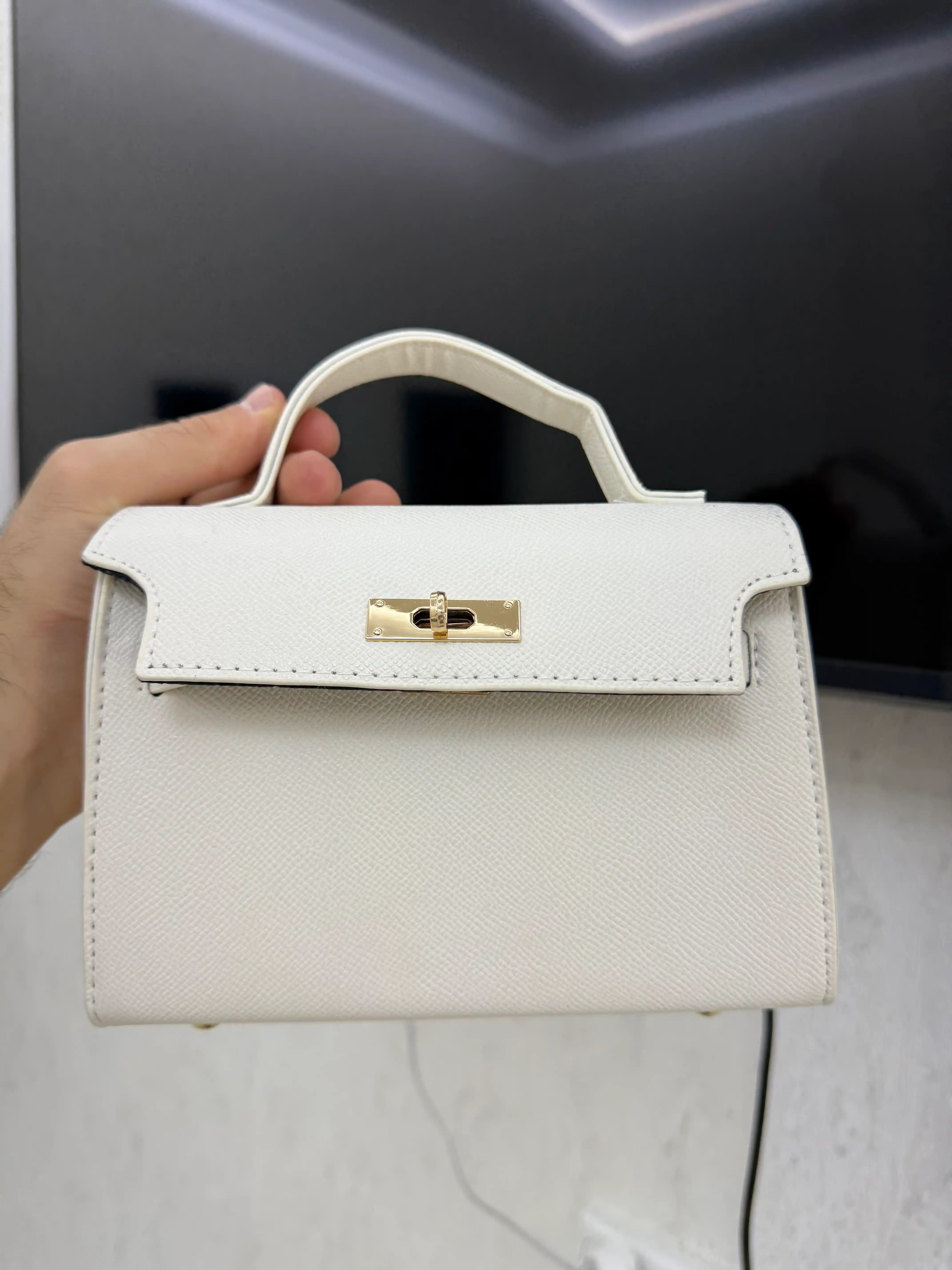 Ayollar mini krossbody sumkasi, PU material, qulfli yopilish