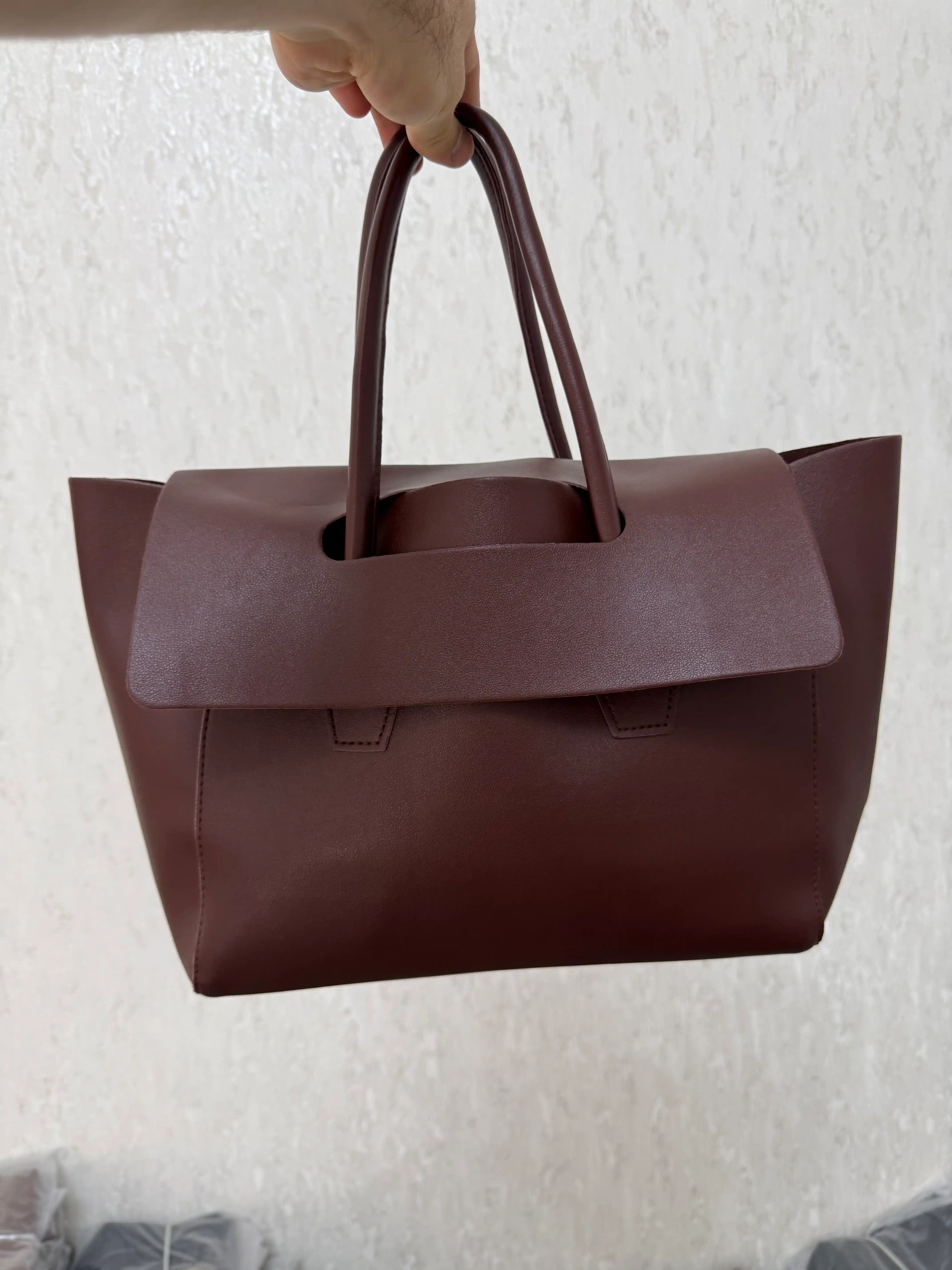 Ayollar uchun katta tote sumka, PU material, klapanli va tutqichli