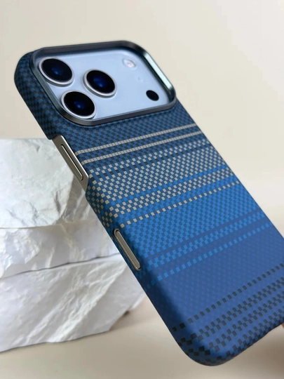 IPhone modellari uchun premium karbon g‘ilof, 13, 14, 15, 16, 17 Pro, Pro Max