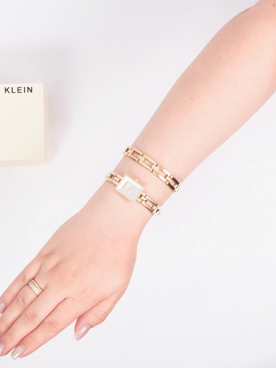 Ayollar qo'l soati Anne Klein AK5164, bilaguzuk bilan to'plam