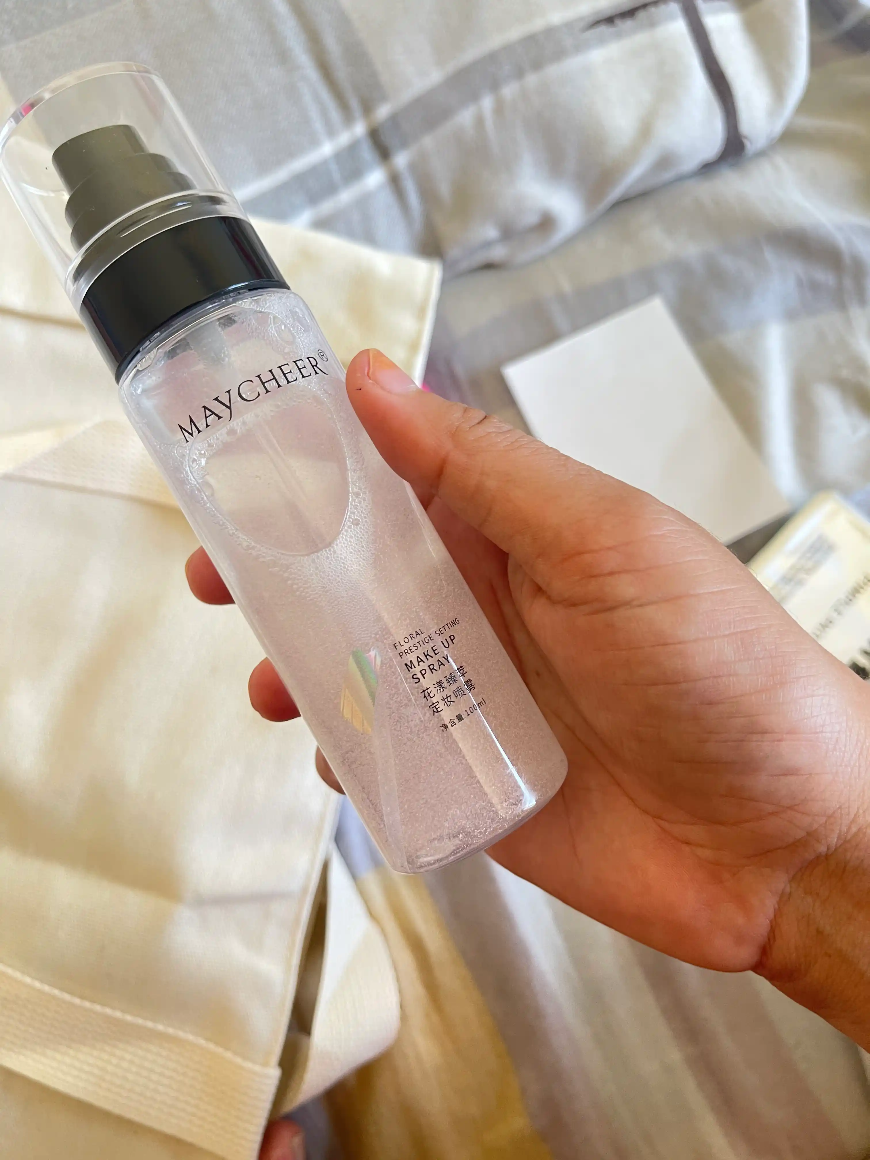 Mukammal pardoz uchun "Maycheer" fiksatsiyalovchi spreyi, 100 ml