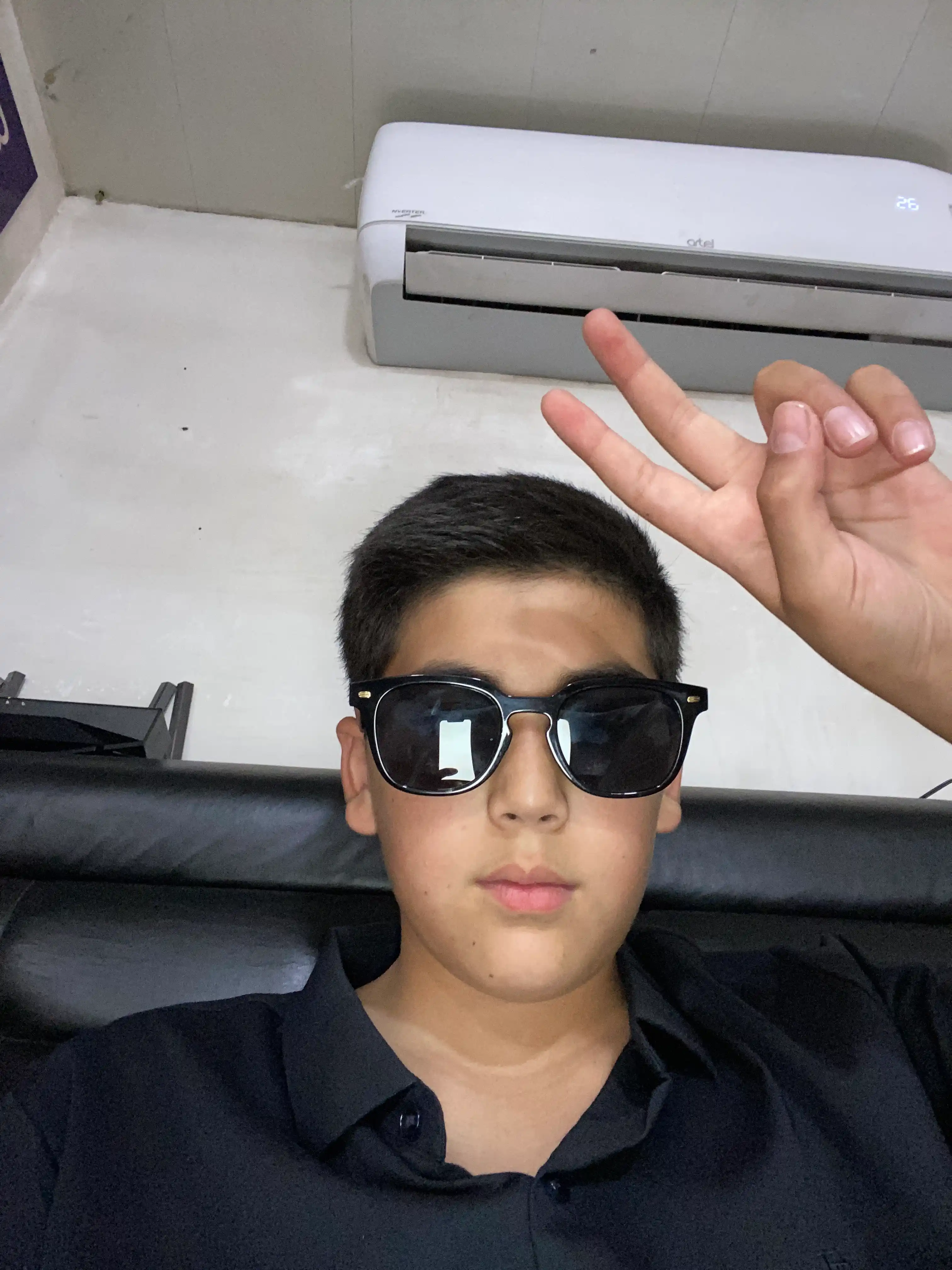 Erkaklar va ayollar uchun quyoshdan saqlaydigan ko'zoynaklar