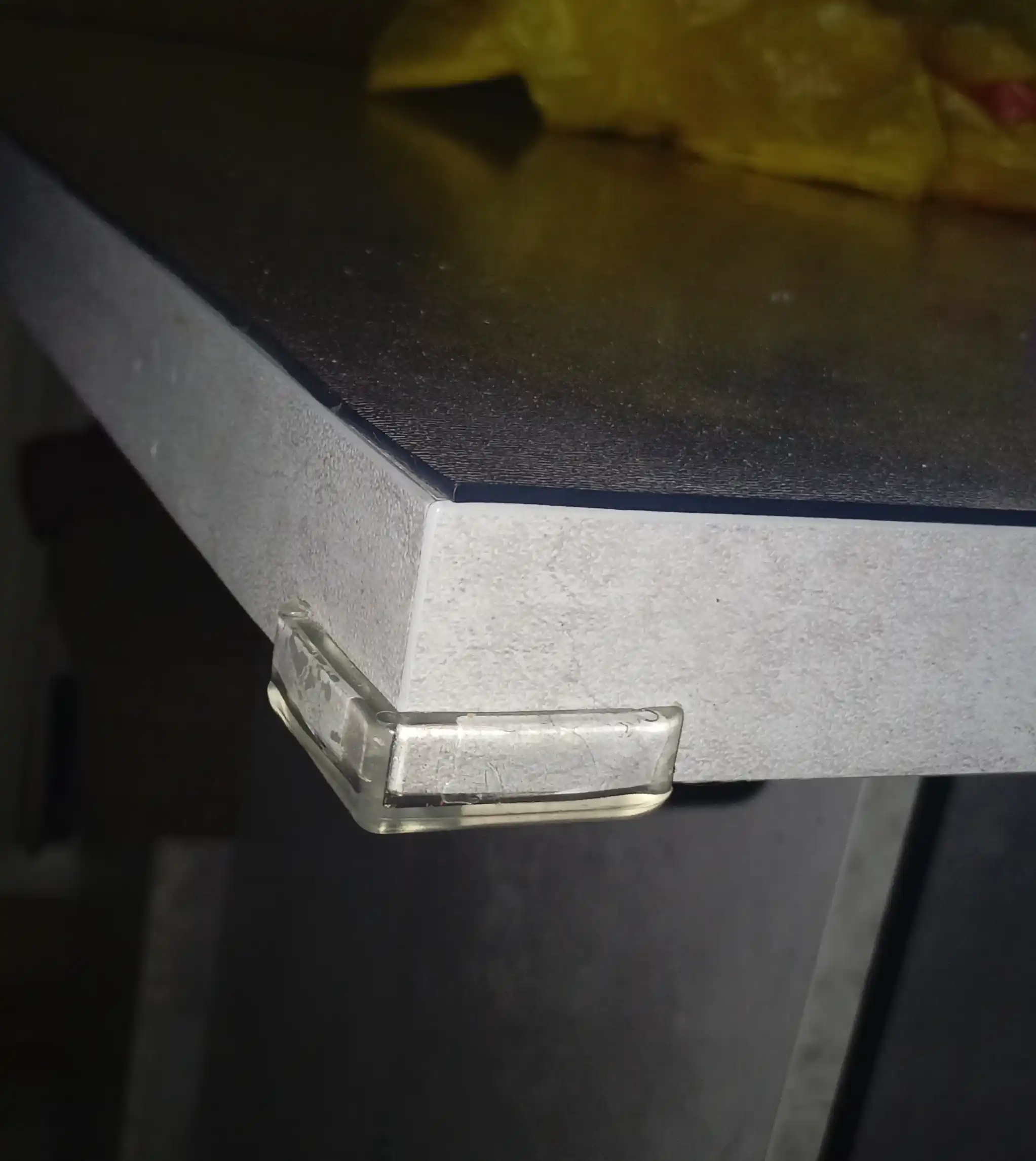 Stol burchaklari uchun silikon qoplamalar, mebel uchun himoya burchaklar, 4 dona