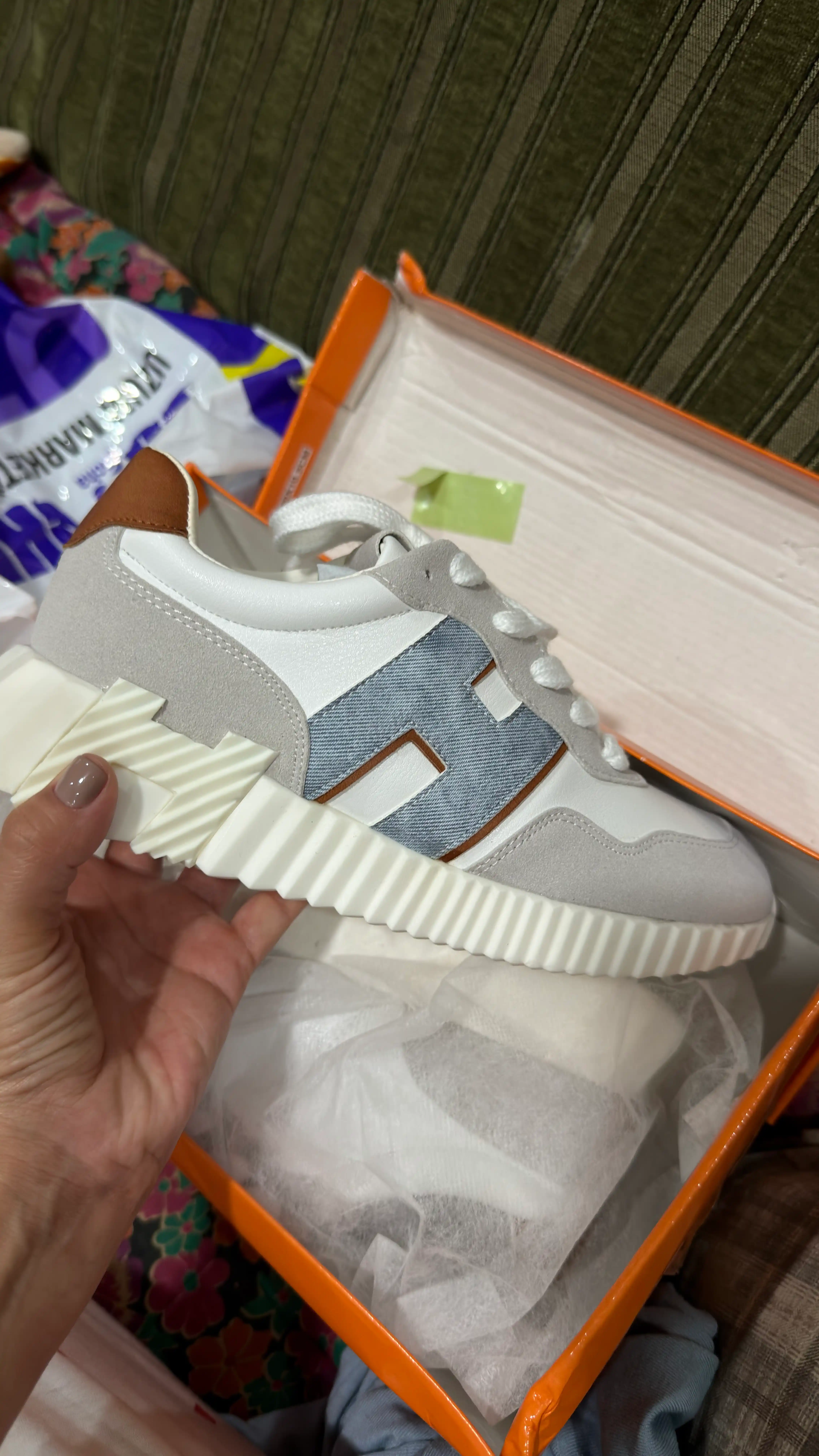 Brend krossovkalar, ekokoja, karobkasi bor, 4 xil rangda, 36 - 40