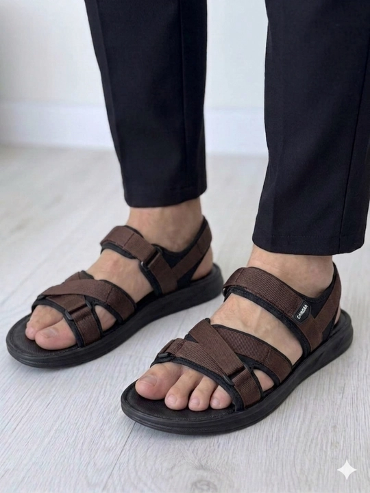 Erkaklar uchun sandallar, yengil, yozgi, shaharda va hordiq uchun, bosonojkalar, 40-44