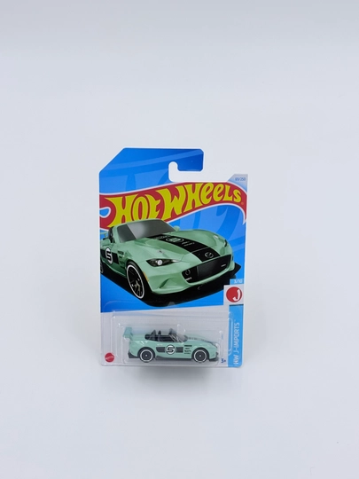 Hot Wheels Коллекционная машинка (Масштаб 1:64) — LABTOY-HOTWHEELS-БИРЮЗ