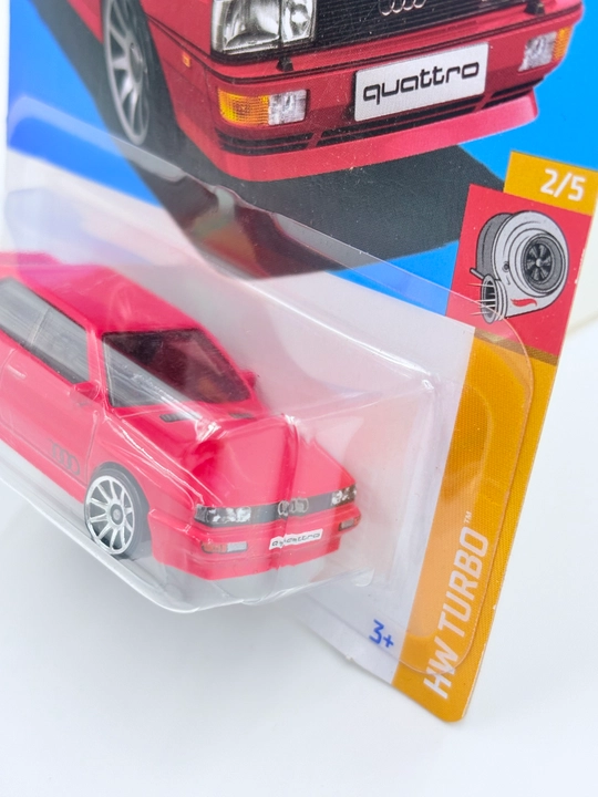 Hot Wheels kolleksion mashinalar (Masshtab 1:64)