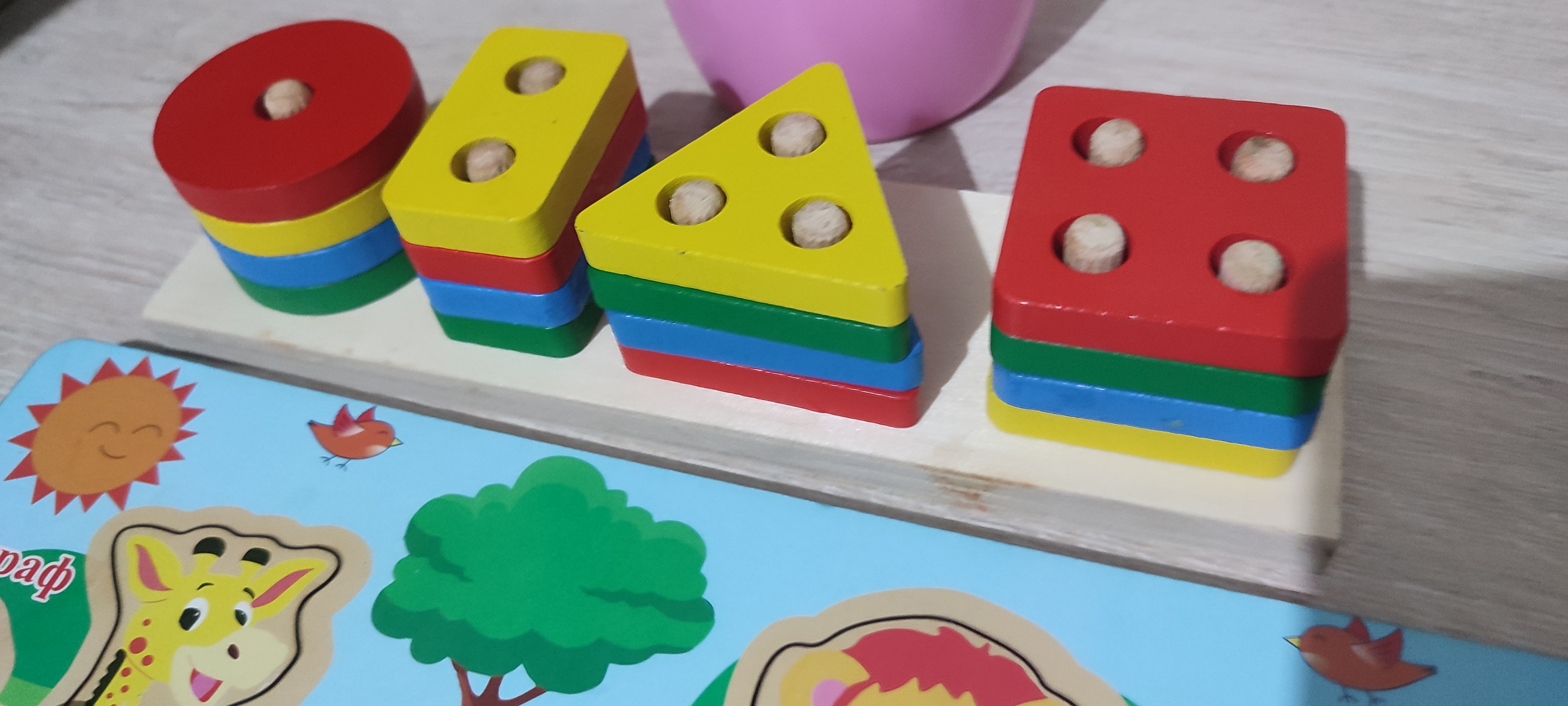 FIDGO Geometrik yog‘och sorteri, shakllar va ranglarni o‘rganish uchun