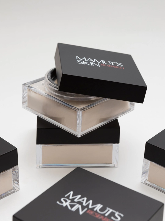 MAMUT'S RAW GLOW blur-effektli, fiksatsiya qiluvchi sochma upa, 20 gr