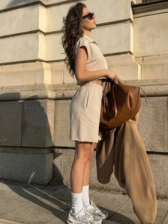Женский летний oversize костюм — кроп поло и шорты-бермуды