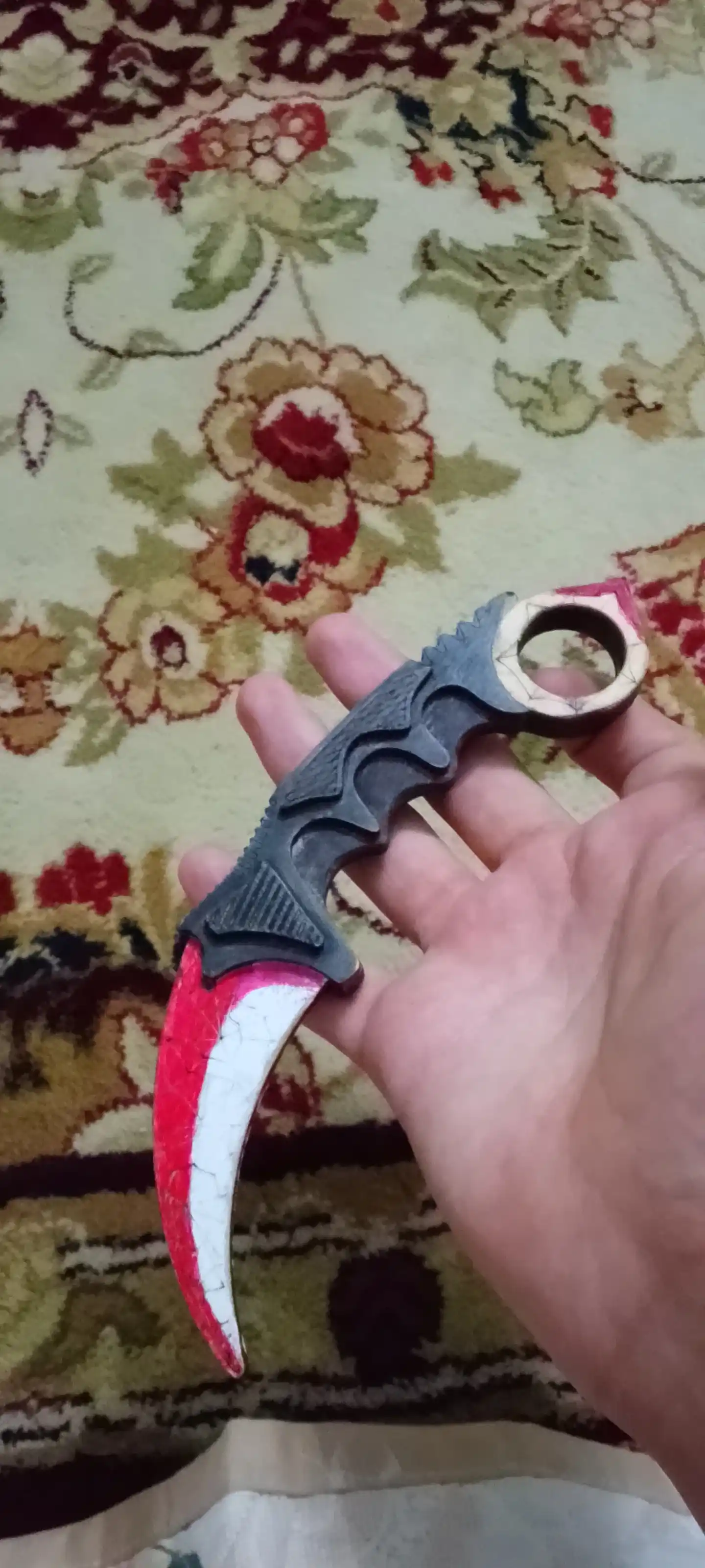 Pichoq kerambit faneradan