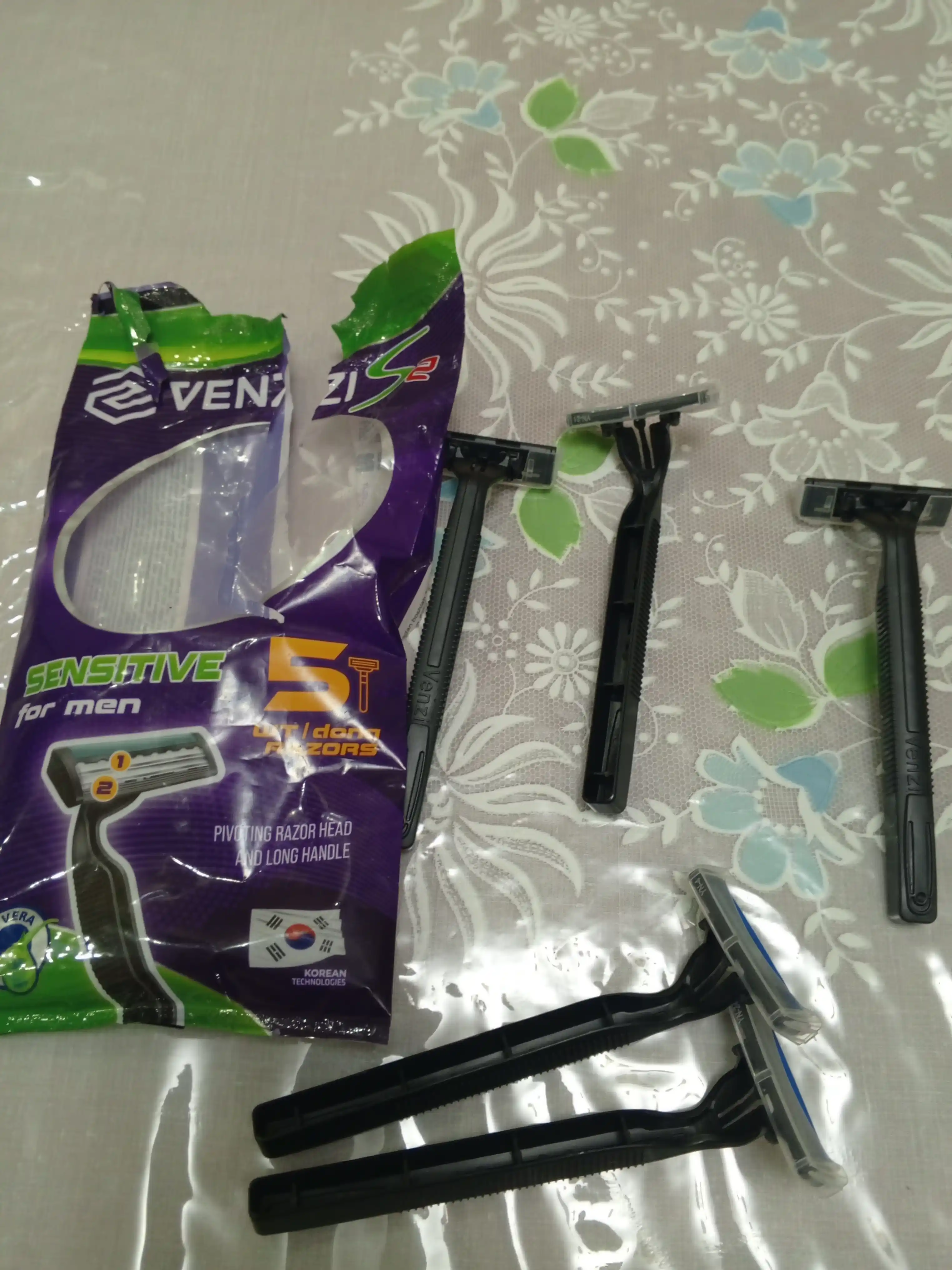 Ustara bir martalik VENZI S2, 5 dona