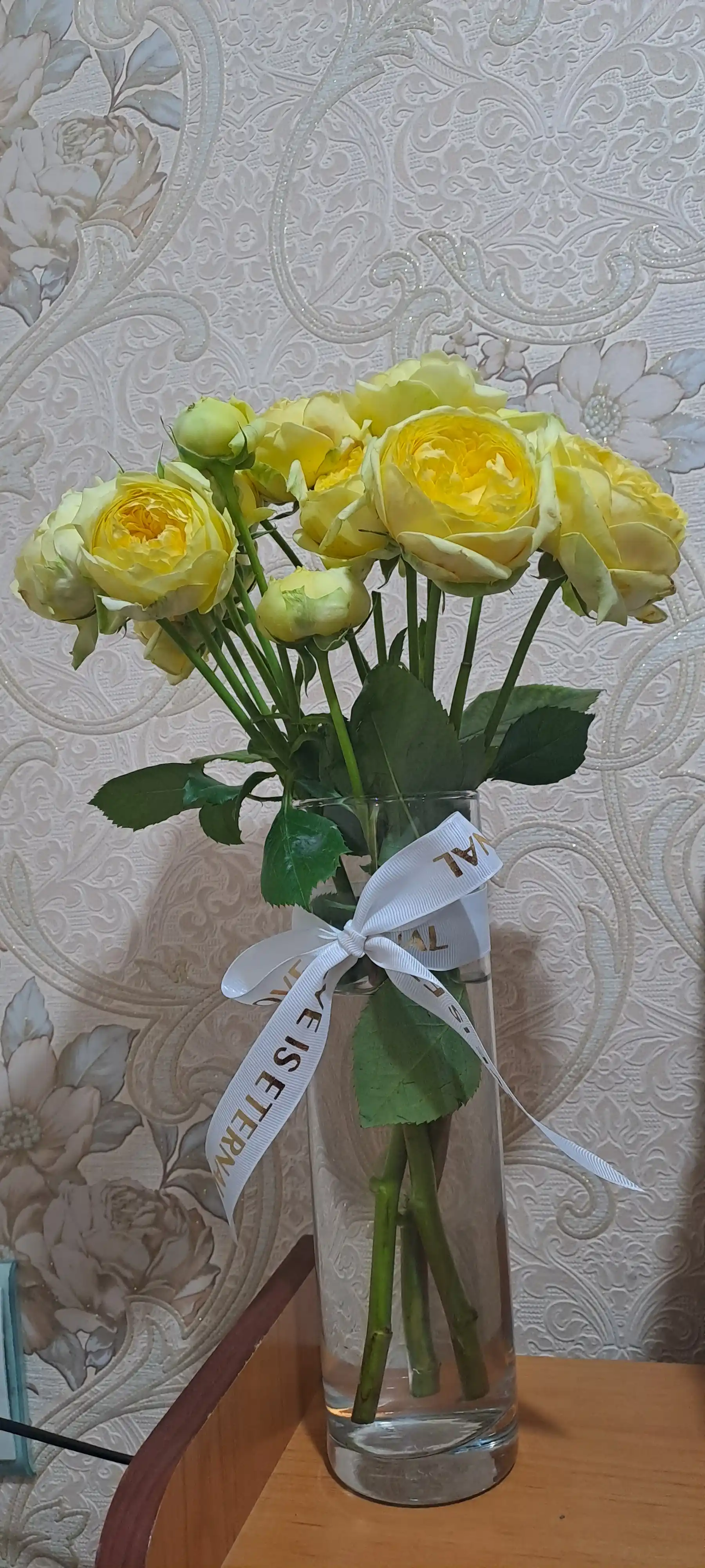 Pasabahce Flora shisha guldoni, 26.5 sm, 1 l, shaffof, quruq gullar va guldastalar uchun mo‘ljallangan