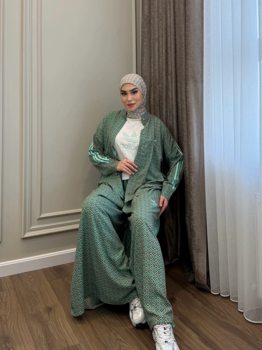 Ayollar uchun ikki qismdan iborat to‘plam, standart 44-52