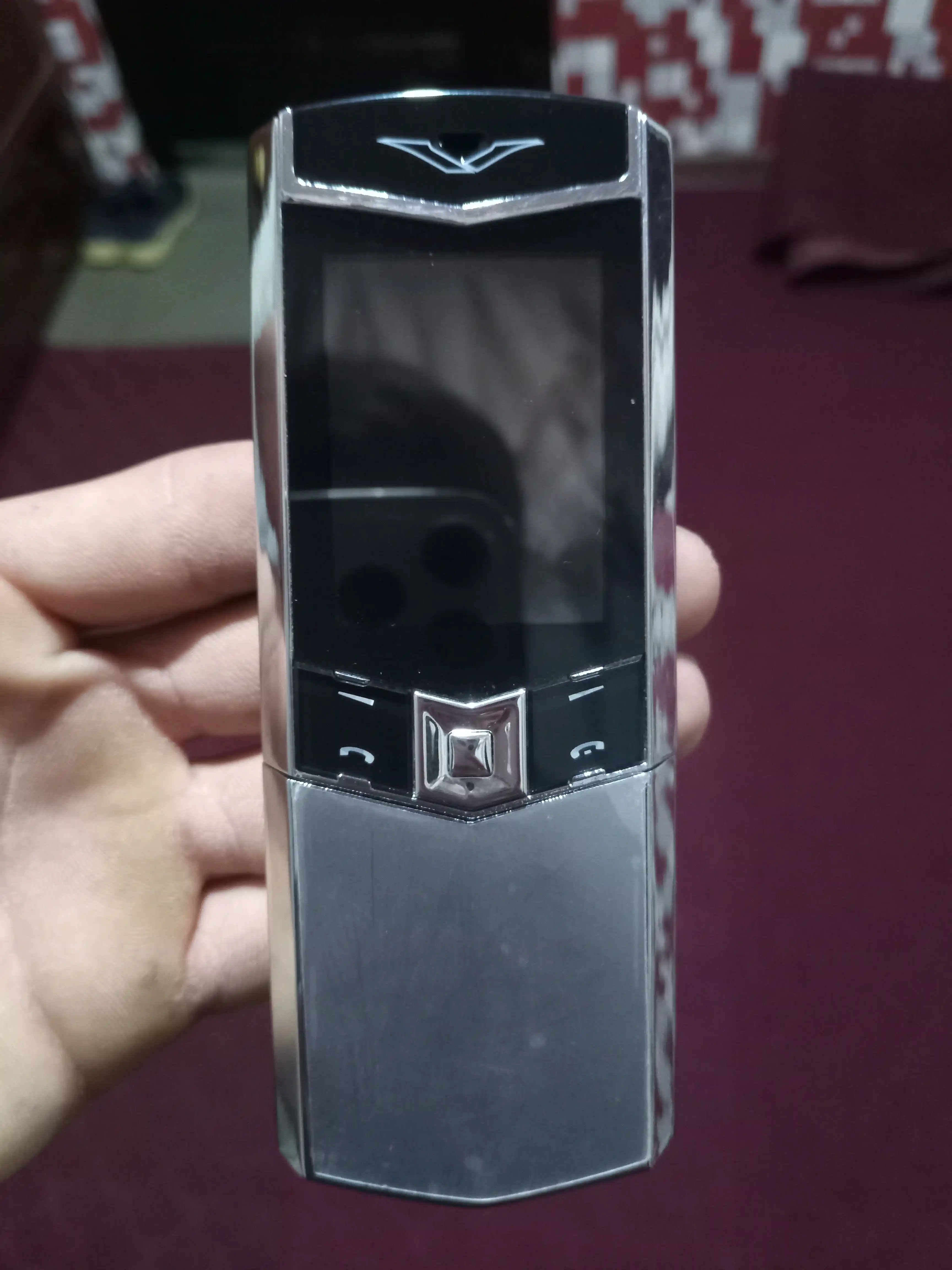 Tugmali telefon Vertu V888Pro Slider