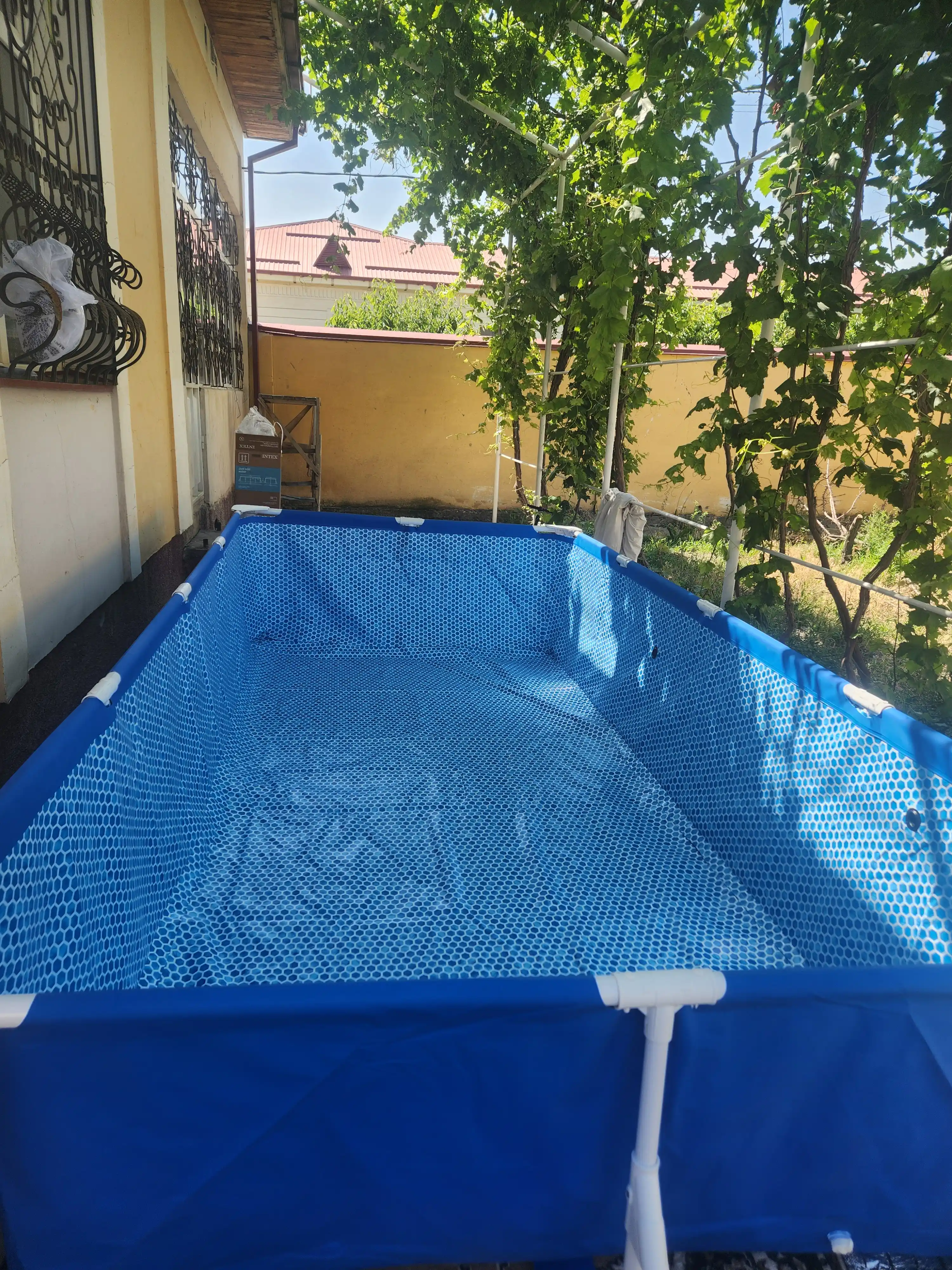 Karkasli basseyn Intex Prism, Metal Frame, tanlovga 1662l-7127 litr hajmli, kattalar uchun