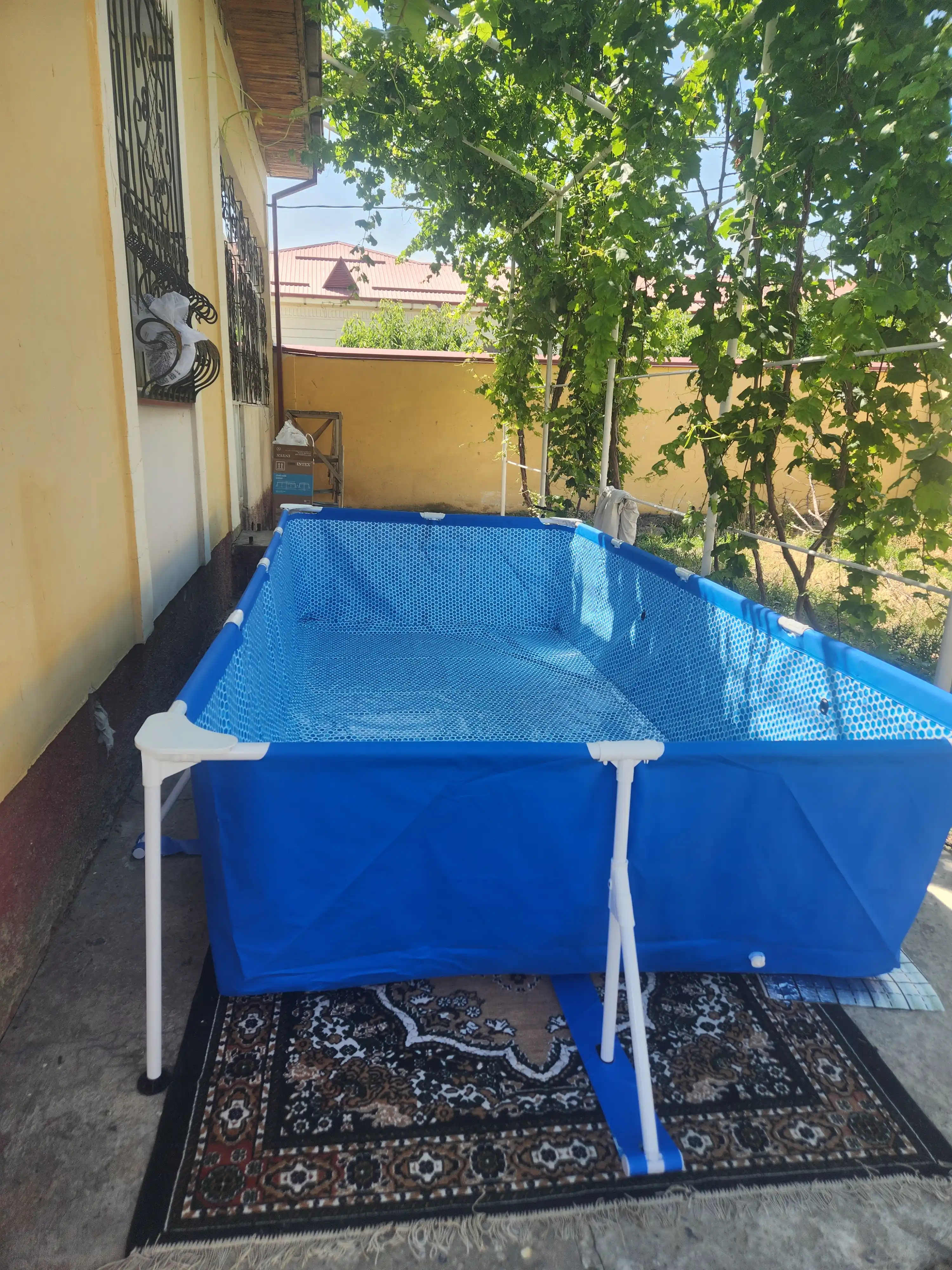 Karkasli basseyn Intex Prism, Metal Frame, tanlovga 1662l-7127 litr hajmli, kattalar uchun