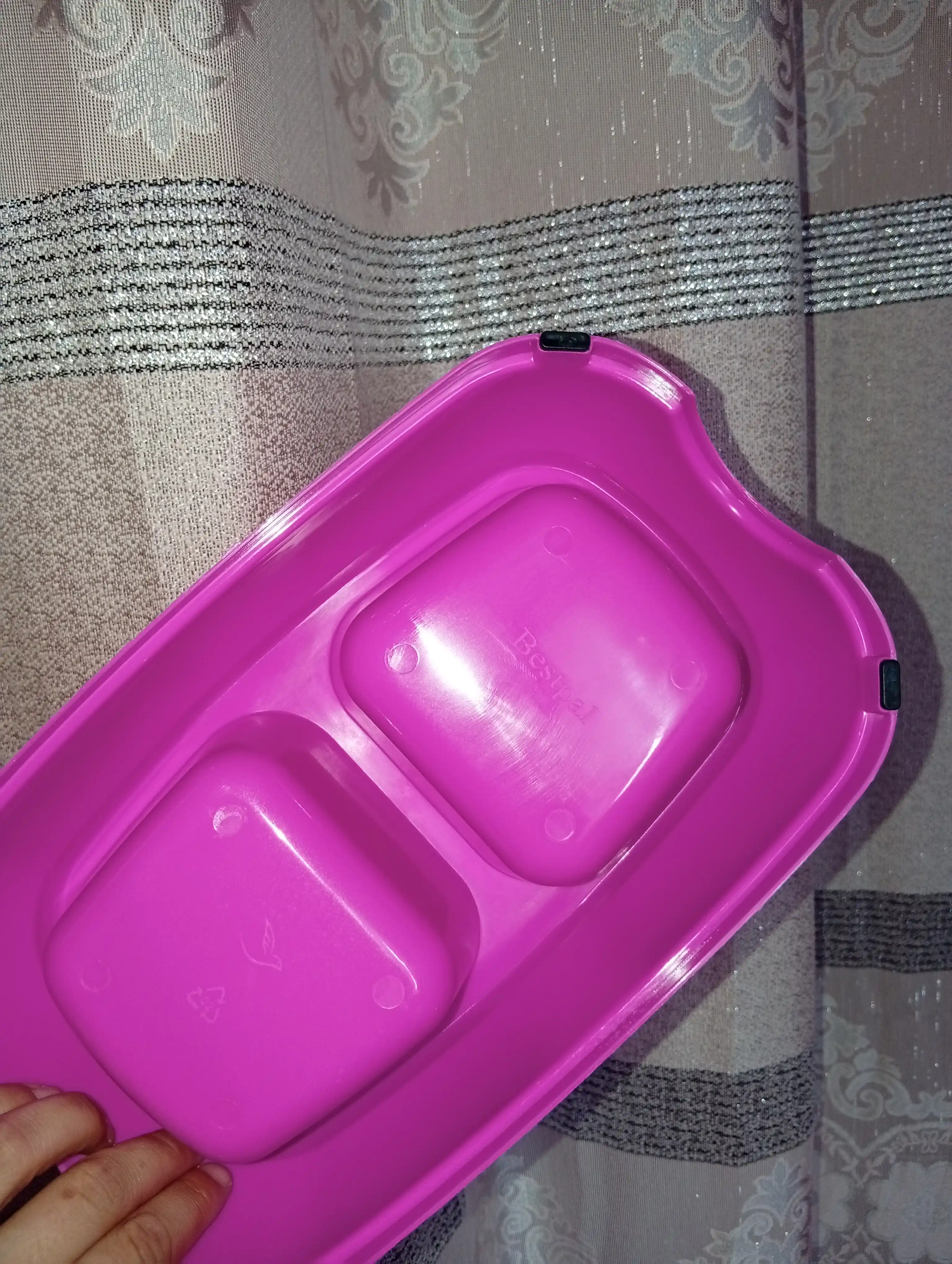 Mushuk va itlar uchun katta ikkitalik ovqat idishi, miska, 27 x 16.5 x 6.5 sm