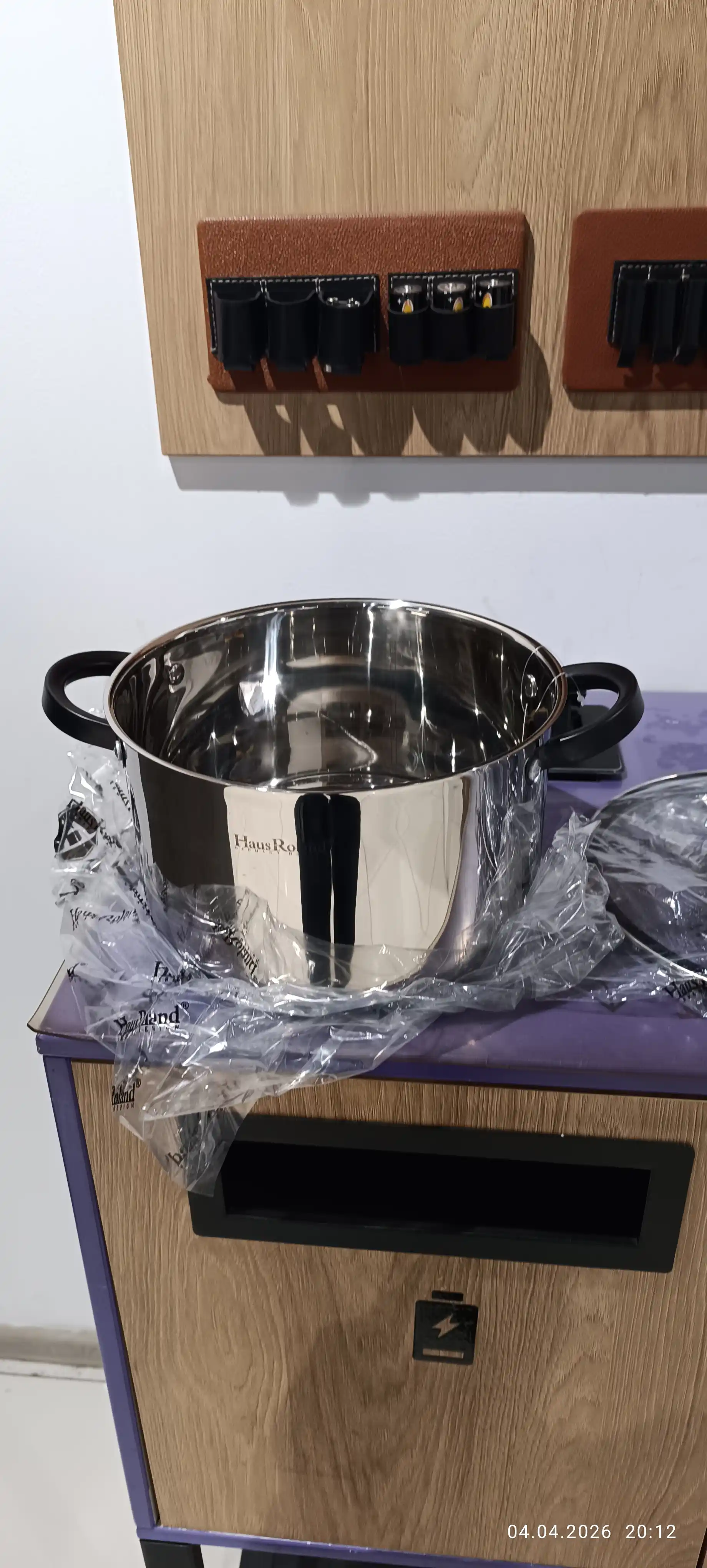 Кастрюля Hause Roland, из нержавеющей стали со стеклянной крышкой, объём от 2.9 до 10.1 л