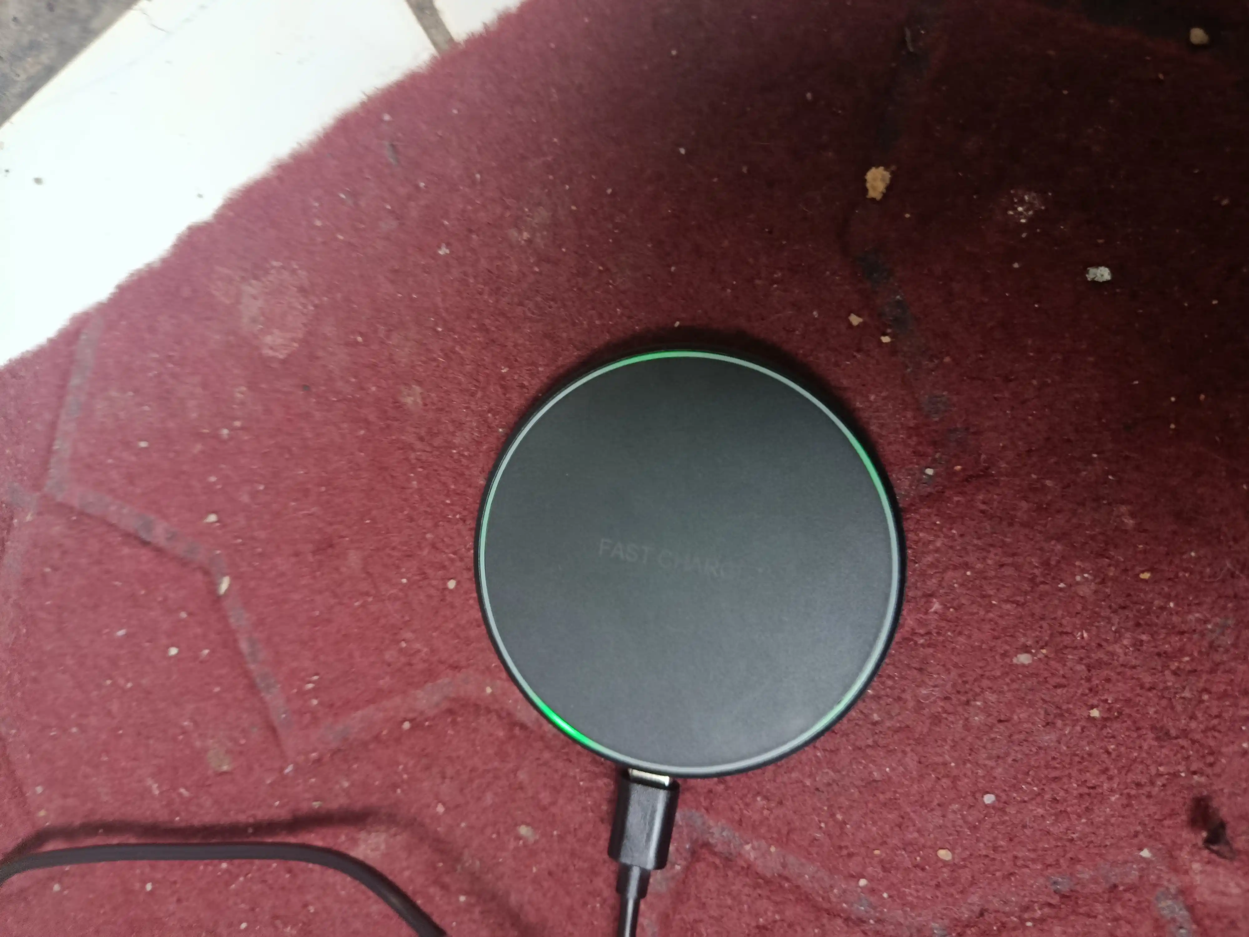 Fast Charge simsiz zaryadlash qurilmasi