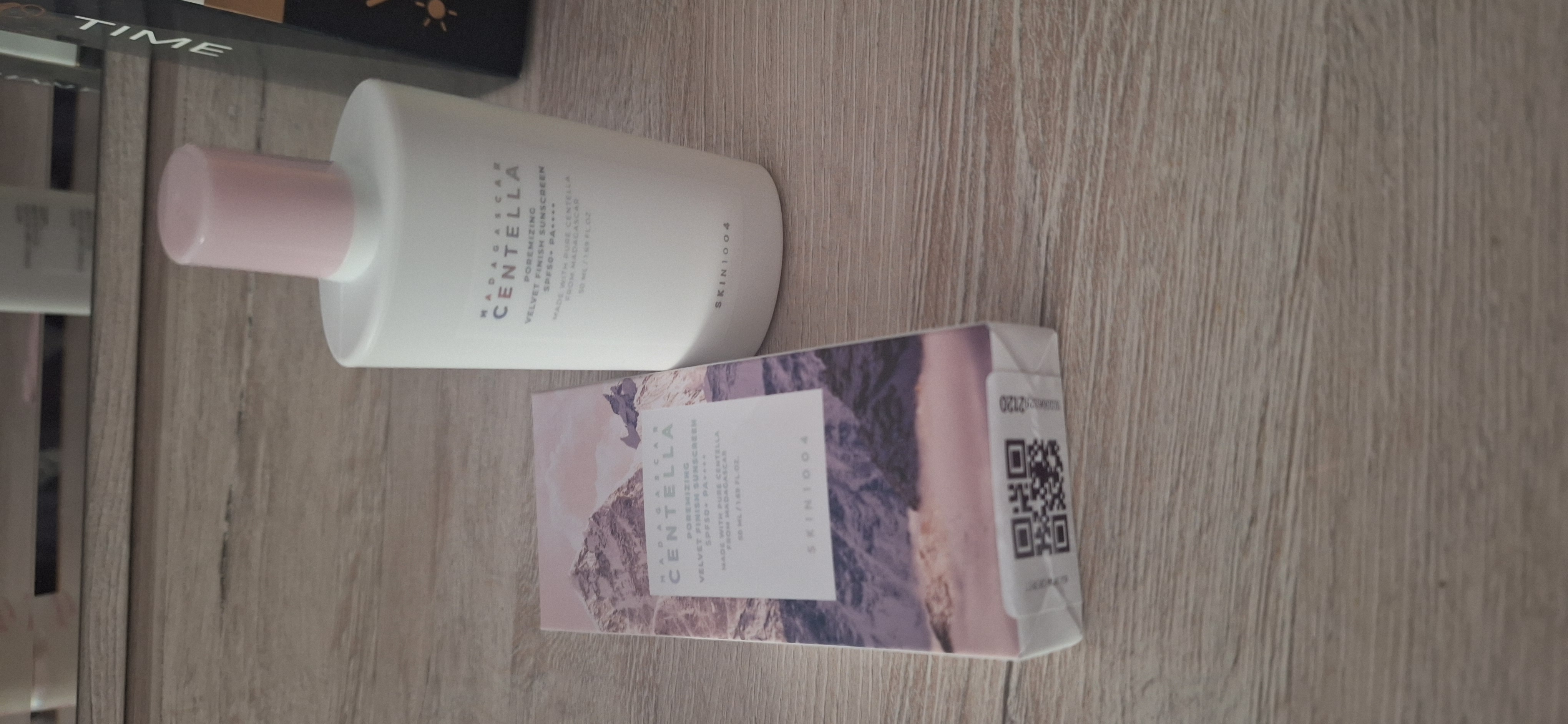 SKIN1004 Centella Velvet rang beruvchi quyoshdan himoya qiluvchi krem, mat qoplamali SPF50