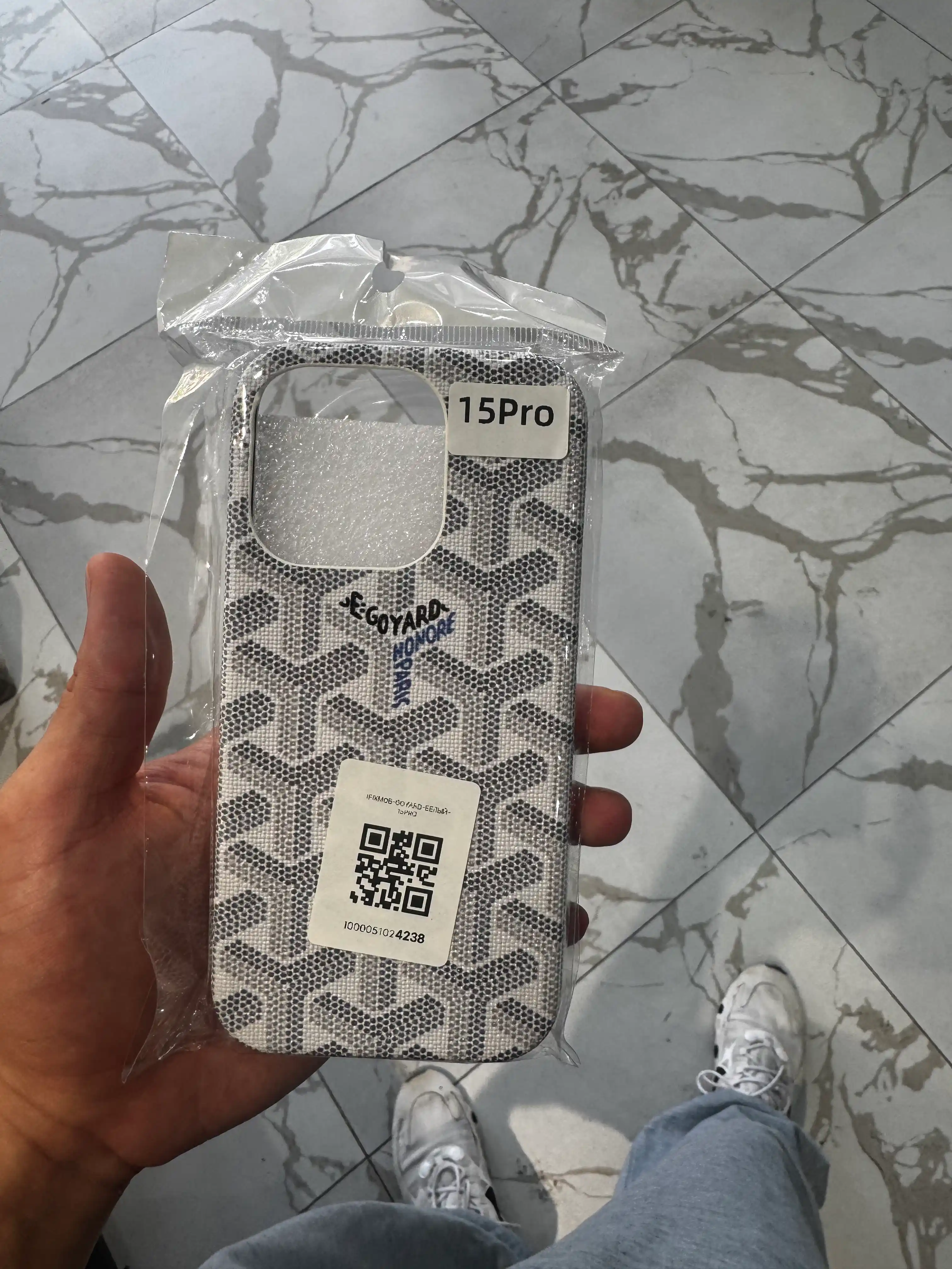 Чехол для iPhone с текстурой Goyard