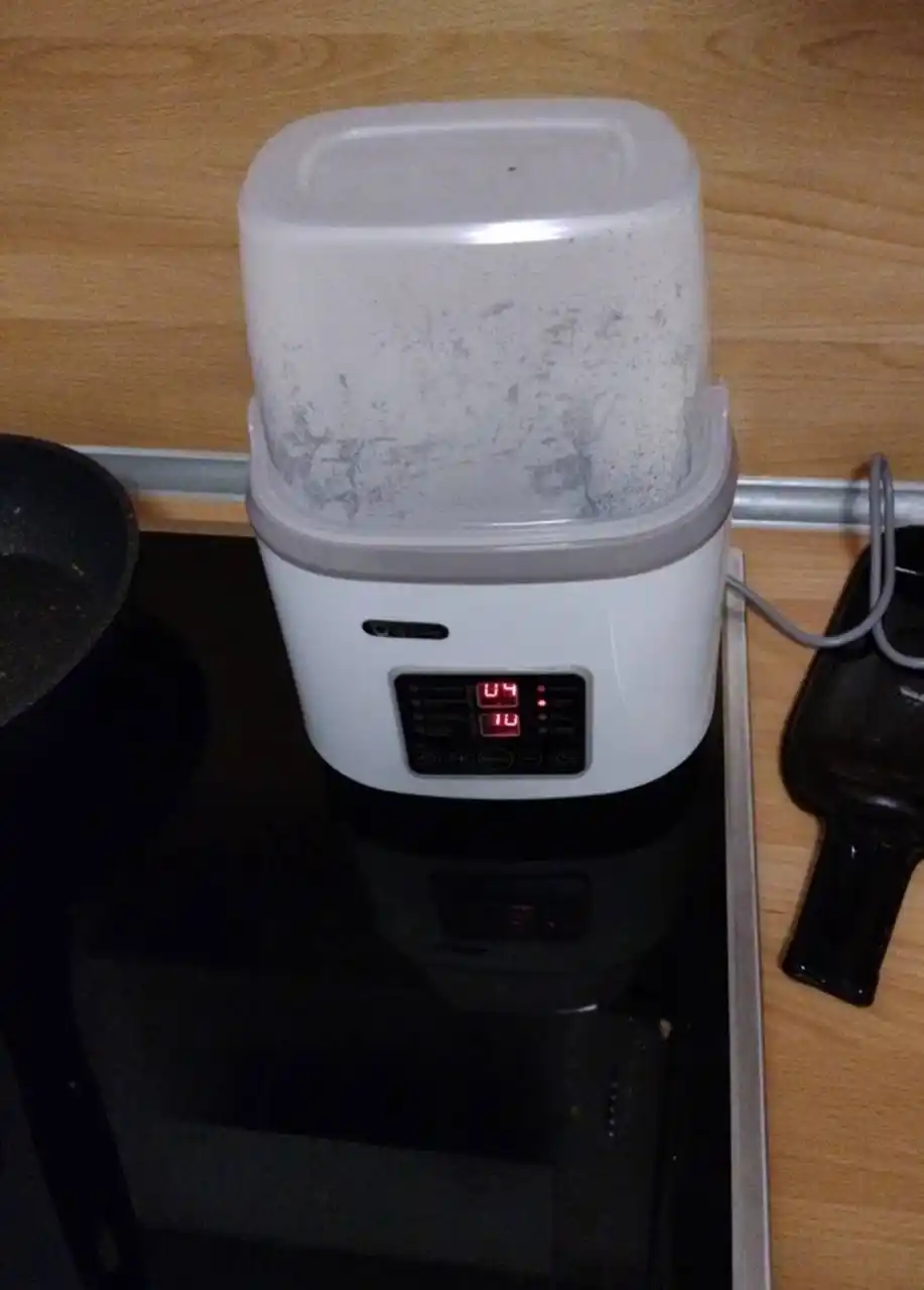 Isitkich va sterilizator chaqaloq idishlari uchun, 8 tasi 1 da, masofadan boshqaruv bilan