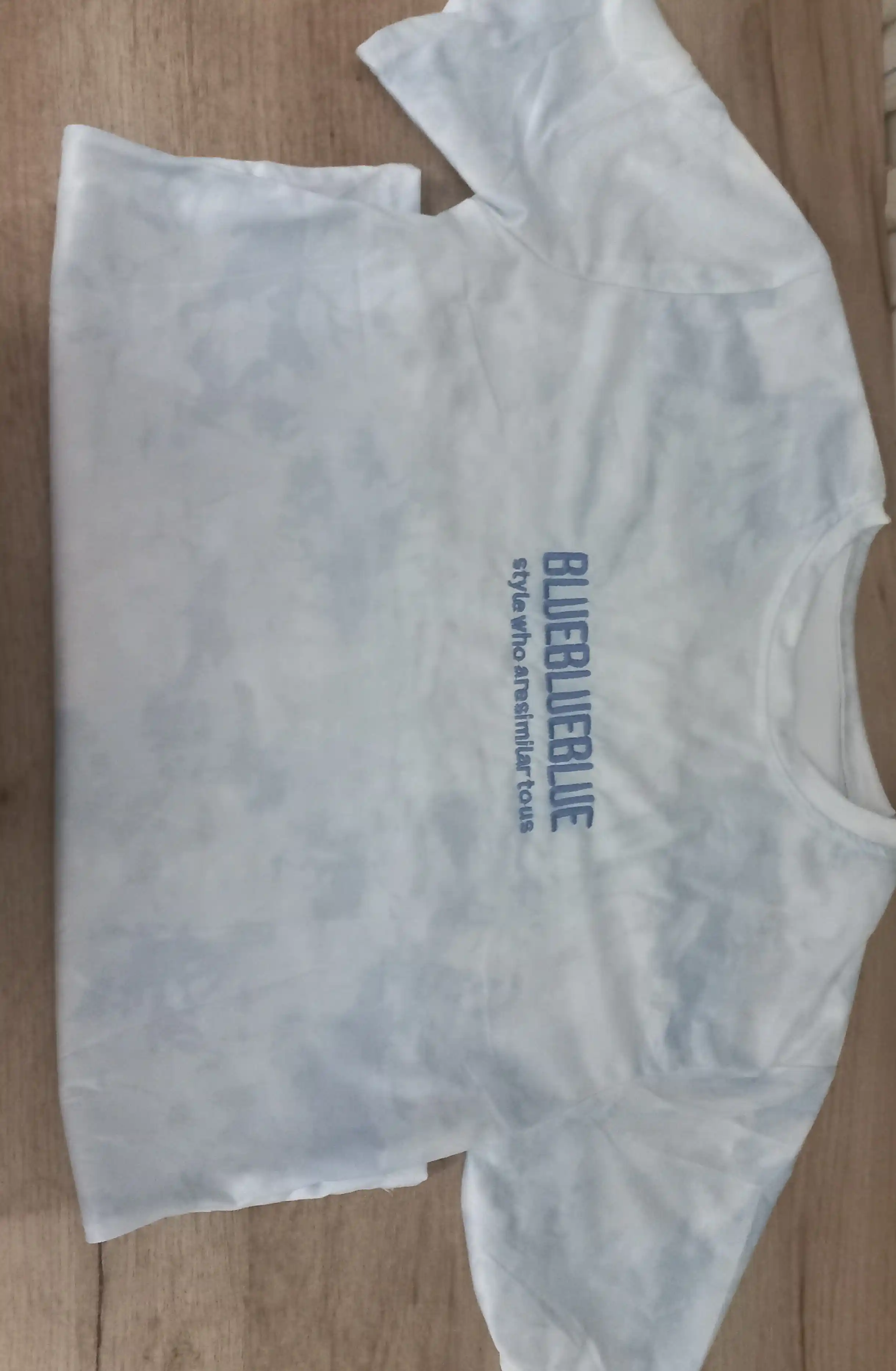Futbolka, Ayollar futbolkasi kundalik, baza model— M, L, XL, XXL o‘lchamlar
