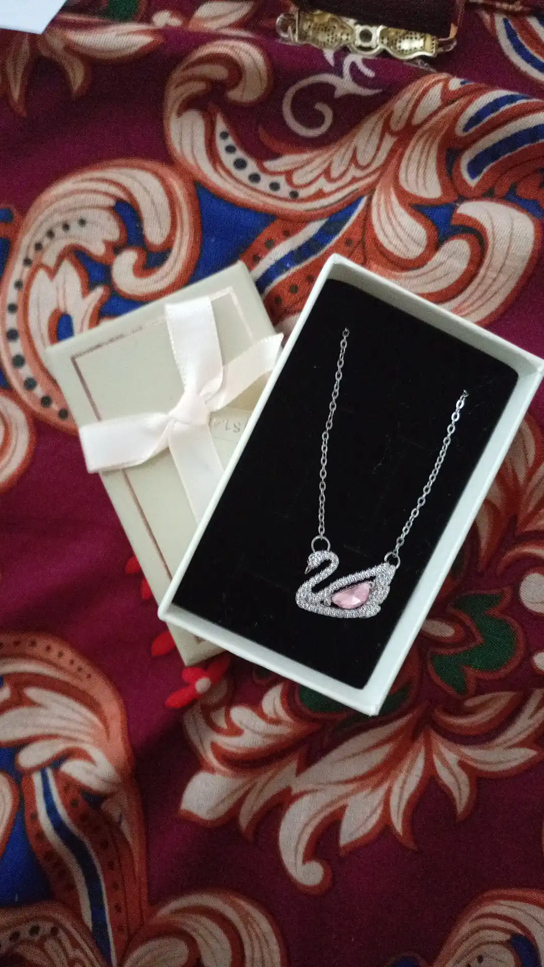 Ayollar uchun zanjir, ayollar aksessuarlari, bijuteriyalar, oqqush shaklida SWAROVSKI