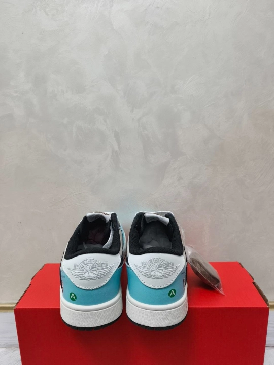 JORDAN 1 LOW