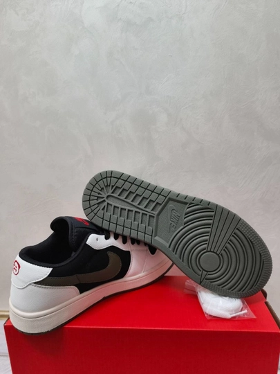 JORDAN 1 LOW