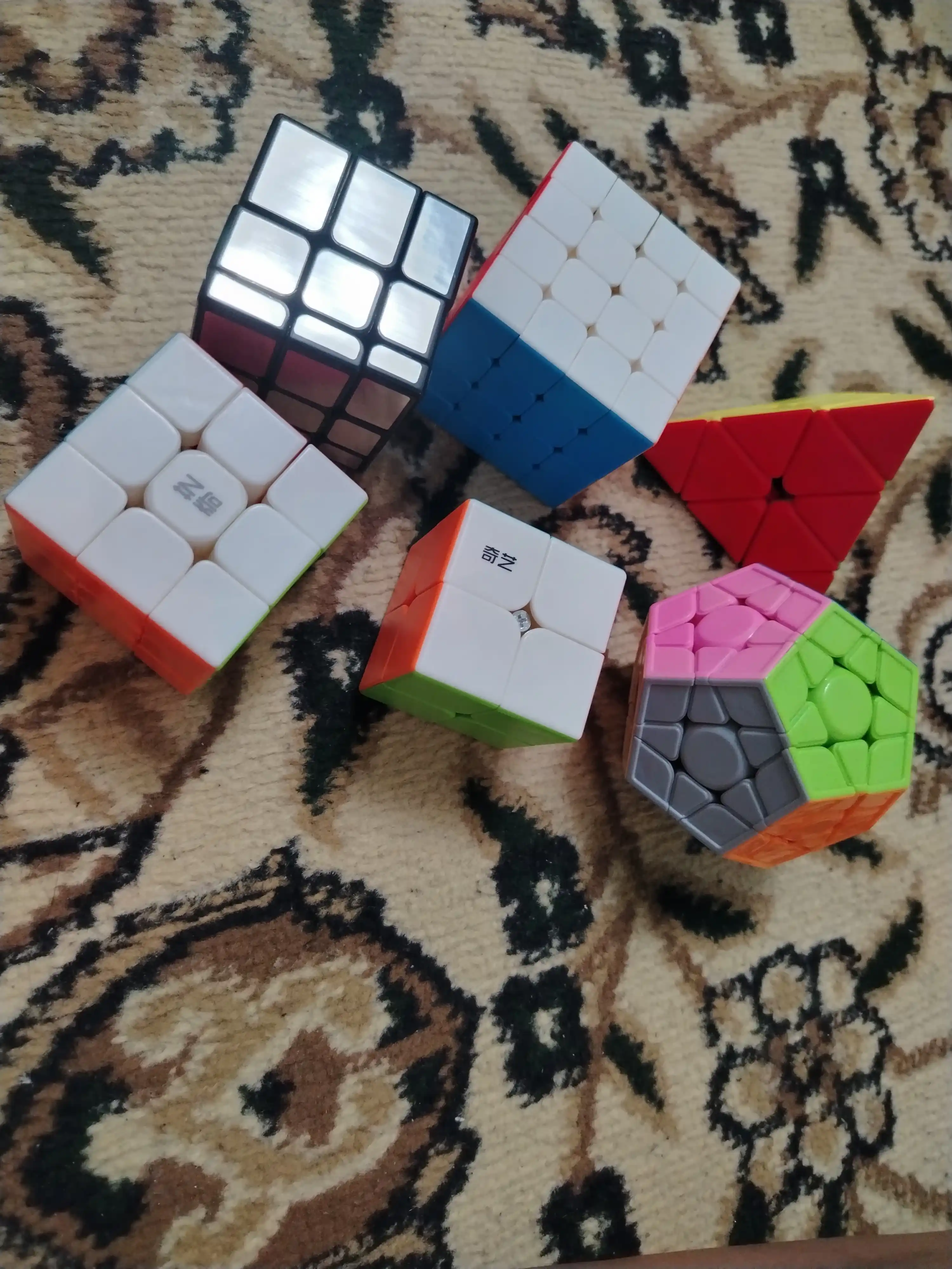 "Megamix" kubik rubik boshqotirmasi - rivojlantiruvchi,stressga qarshi o‘yinchoq
