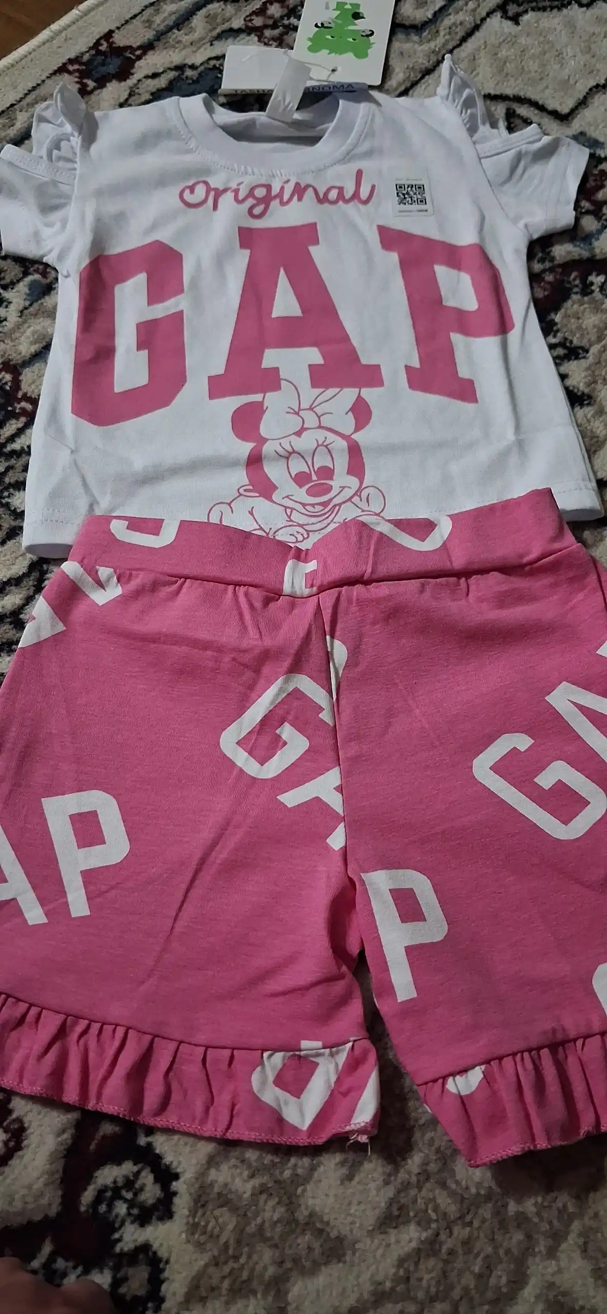Детский костюм для девочки GAP Kids (Sella) футболка и шорты от 1 -8 лет