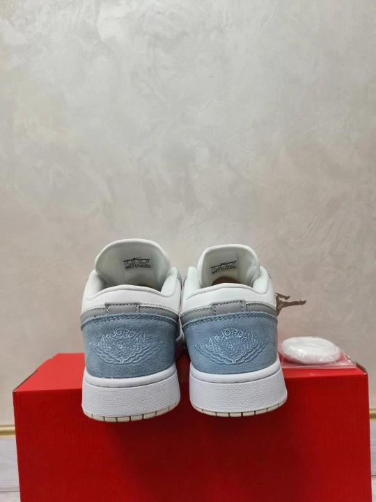 JORDAN 1 LOW