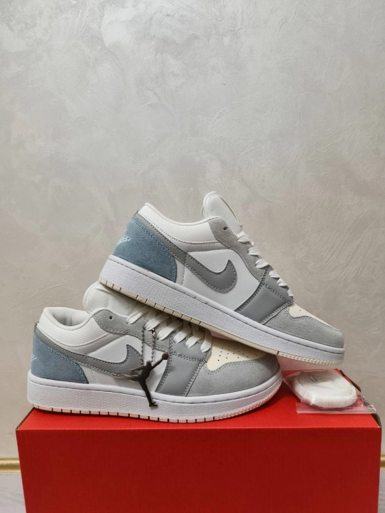 JORDAN 1 LOW