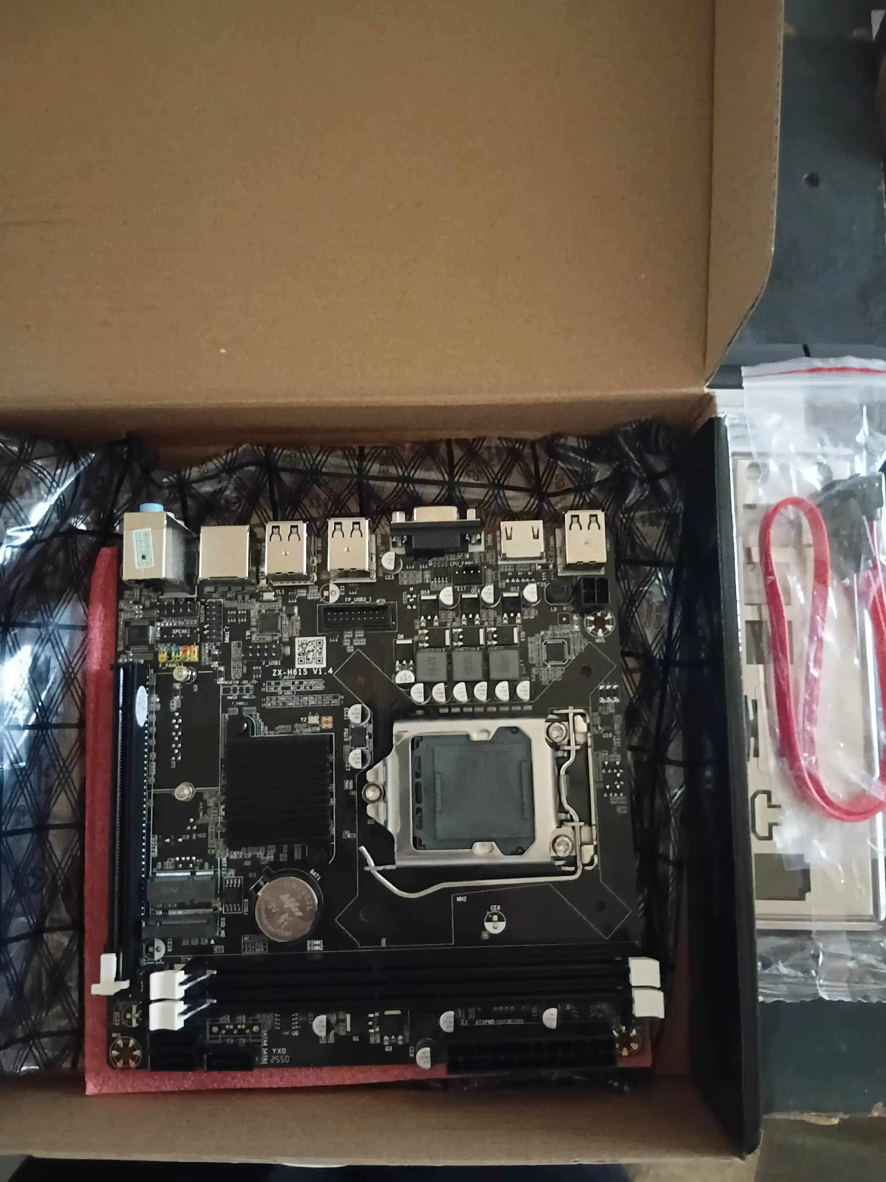 Материнская плата H61 DDR3 1155, сокет поддержка M.2 NVME HDMI VGA