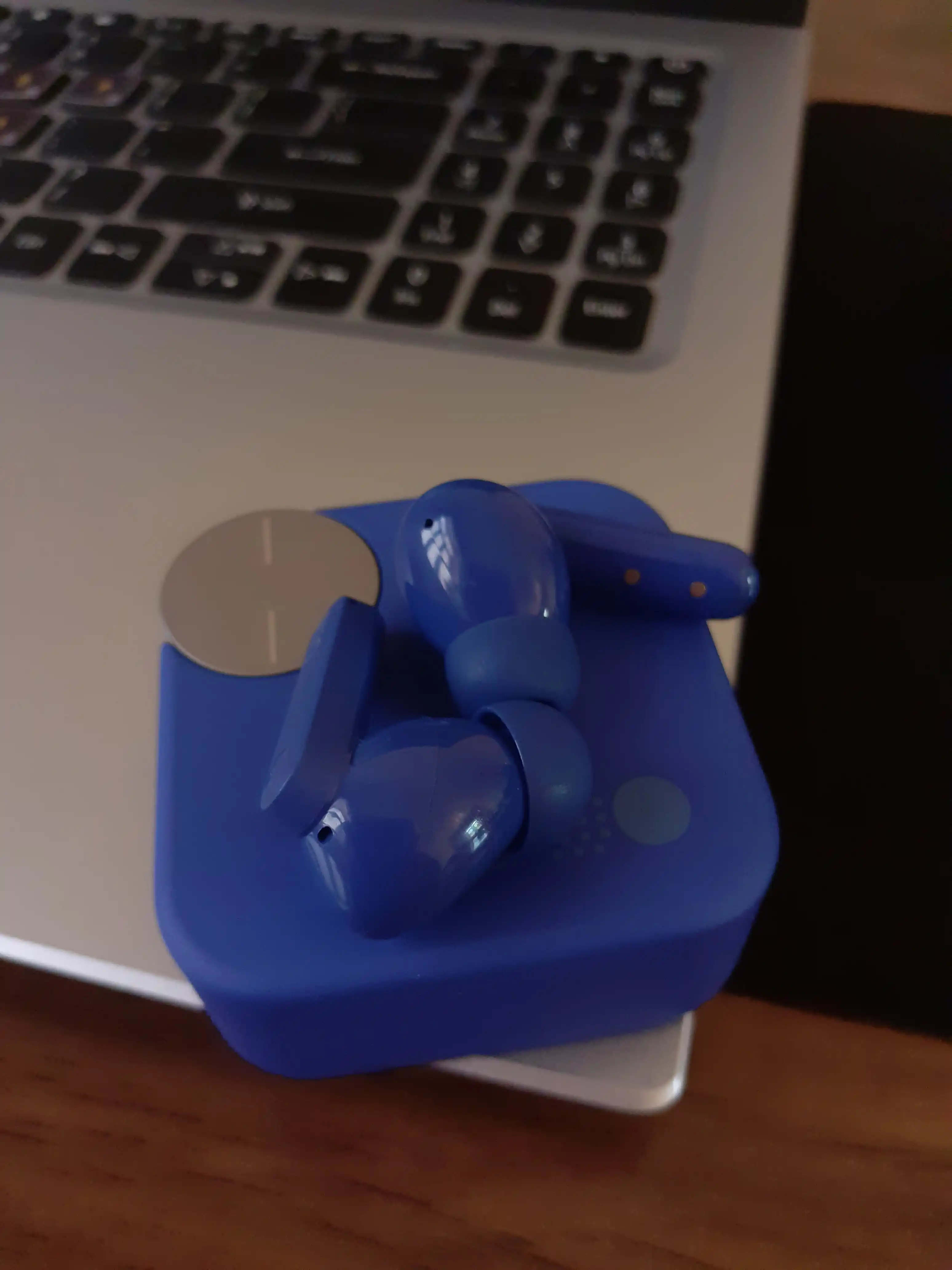 CMF Buds Pro 2 simsiz minigarnituralari HECH NO