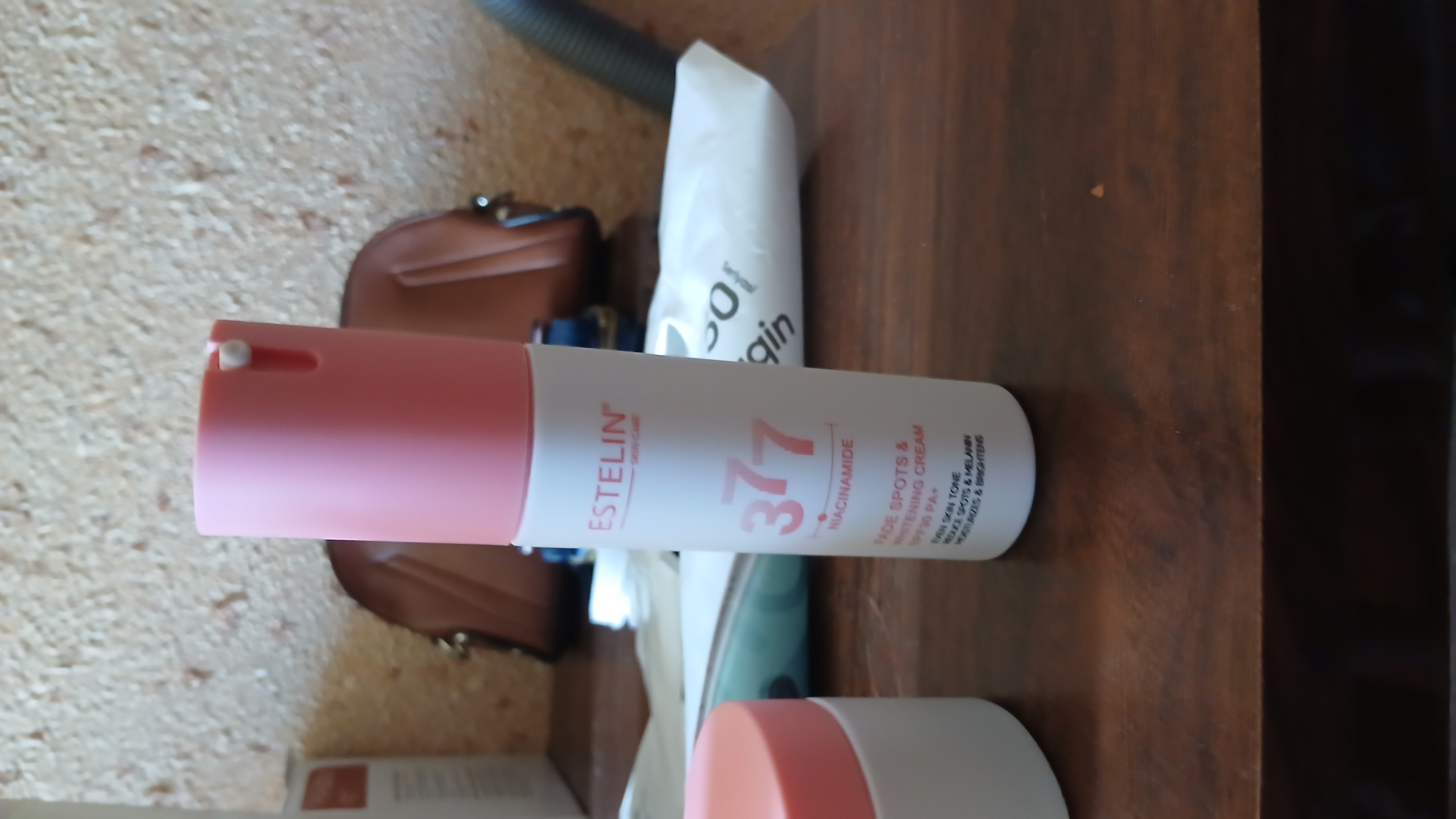 Yuz uchun quyosh nuridan krem Estelin Niacinamide Fade Spots & Whitening Cream SPF30, 60 g