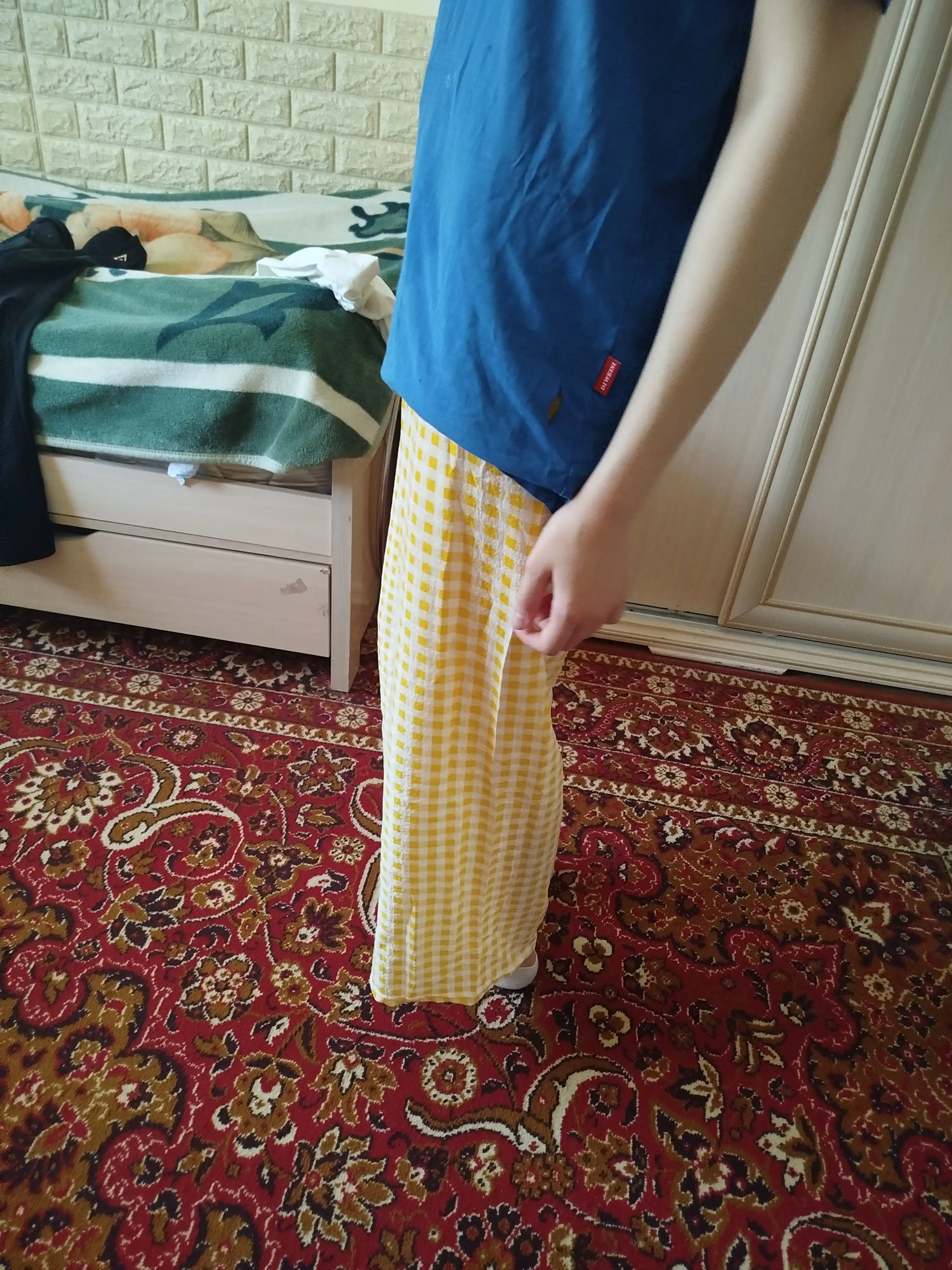 Elastik belbog'li va tortma ipli ayollar yozgi plaid shimlari