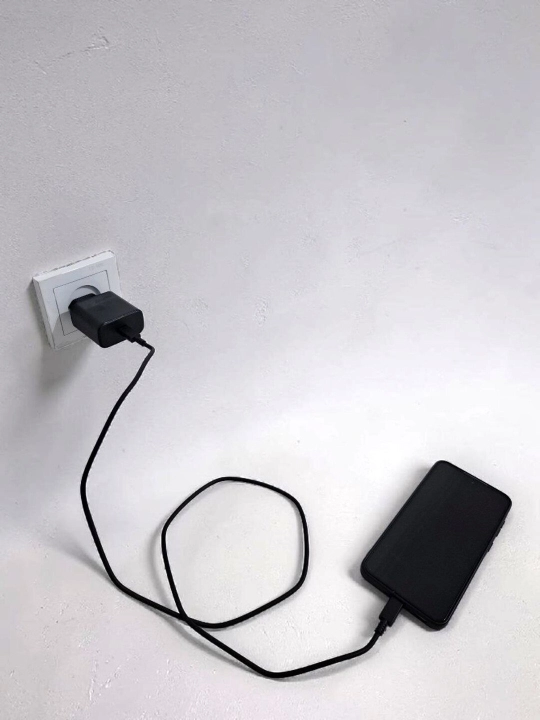Adapteri va kabel, zaryadlovchi qurilma 45Vatt pd tez zaryadlovchi Type-C 5A kabel bilan